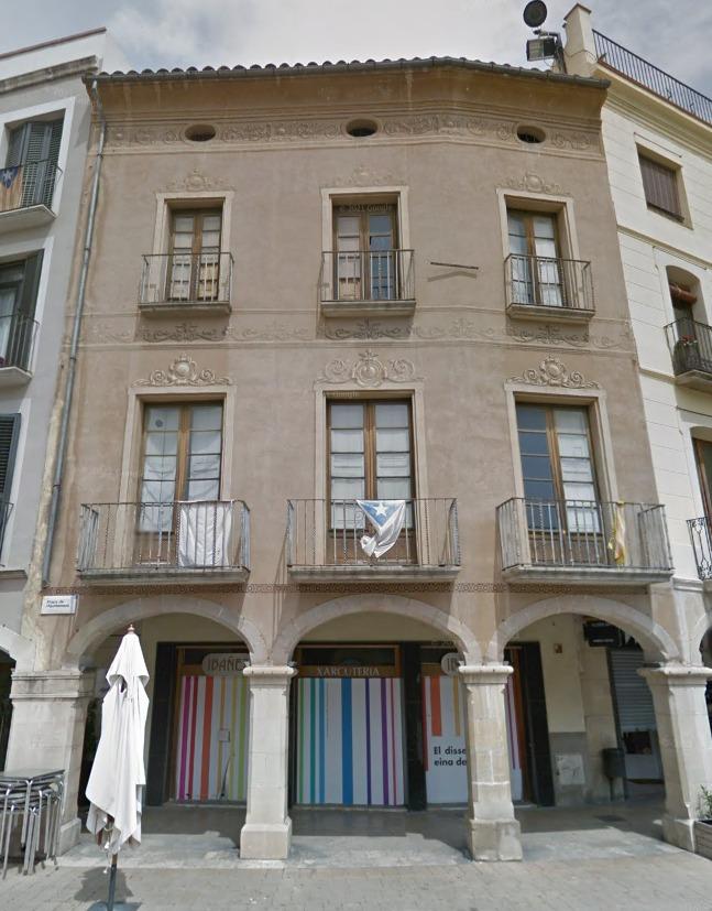 PLAÇA DE L´AJUNTAMENT IDEAL RESTAURACIÓ