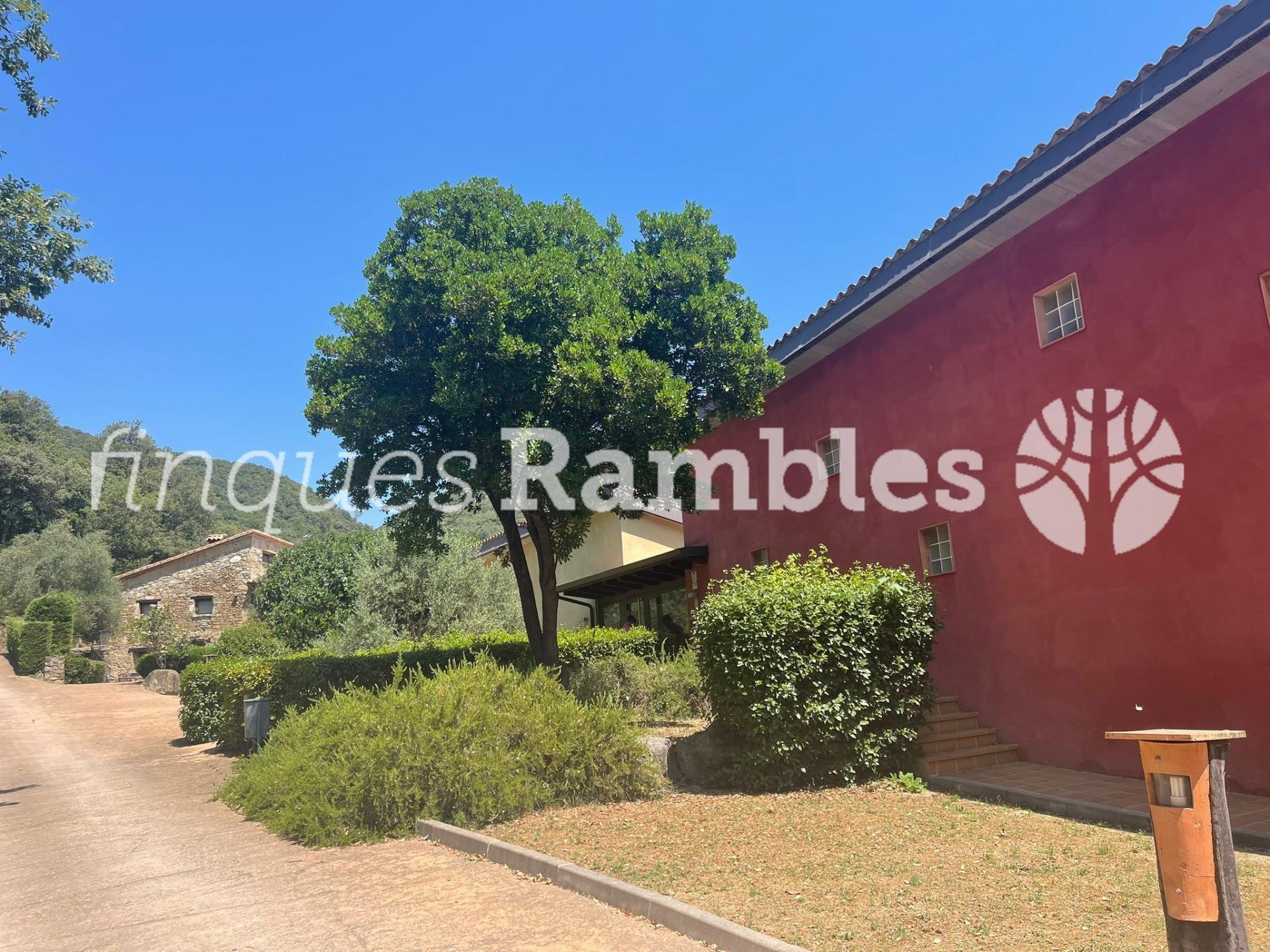 Finca exclusiva en la Garrotxa – 46 hectáreas de naturaleza y tranquilidad