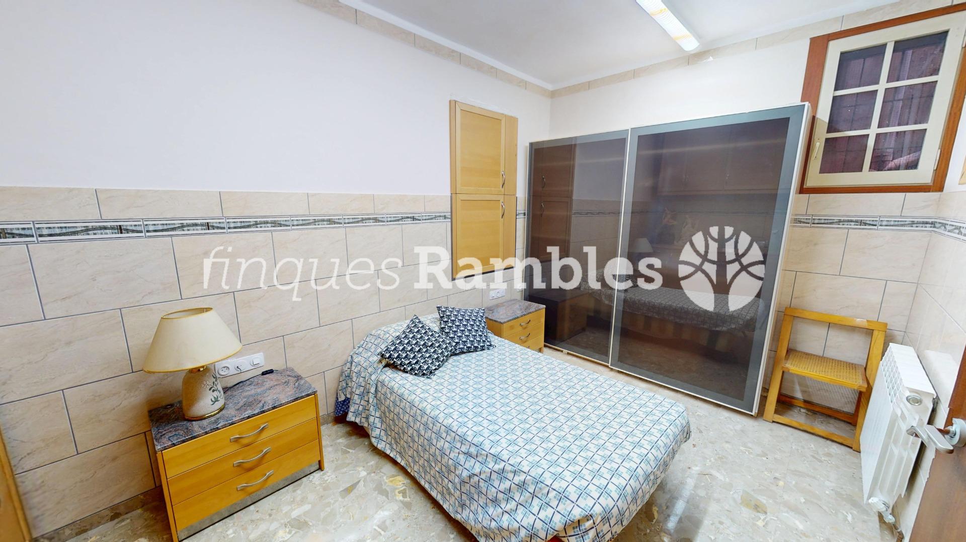 Un gran espai a ple centre d’Igualada – 12