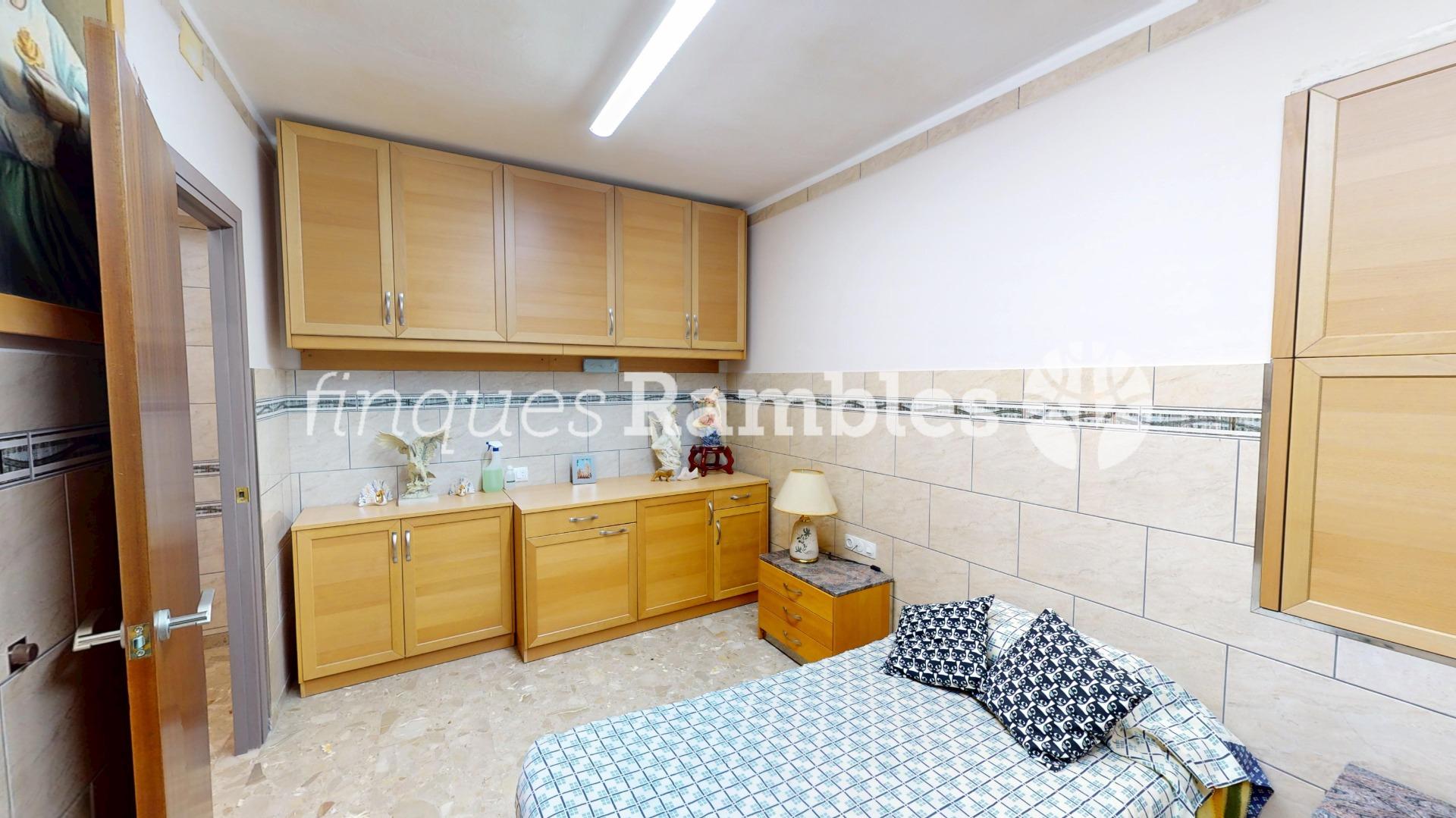 Un gran espai a ple centre d’Igualada – 13