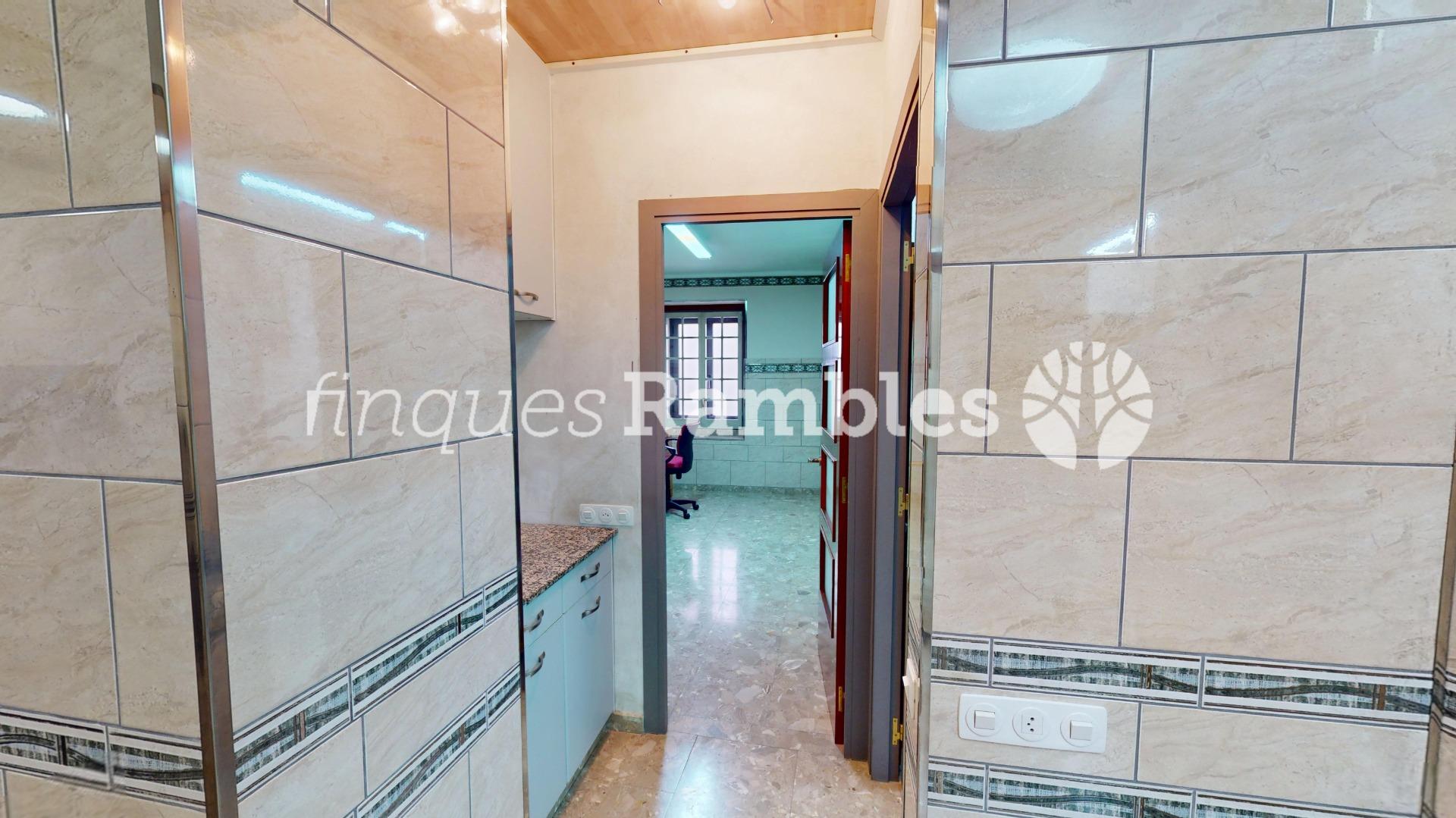 Un gran espai a ple centre d’Igualada – 20