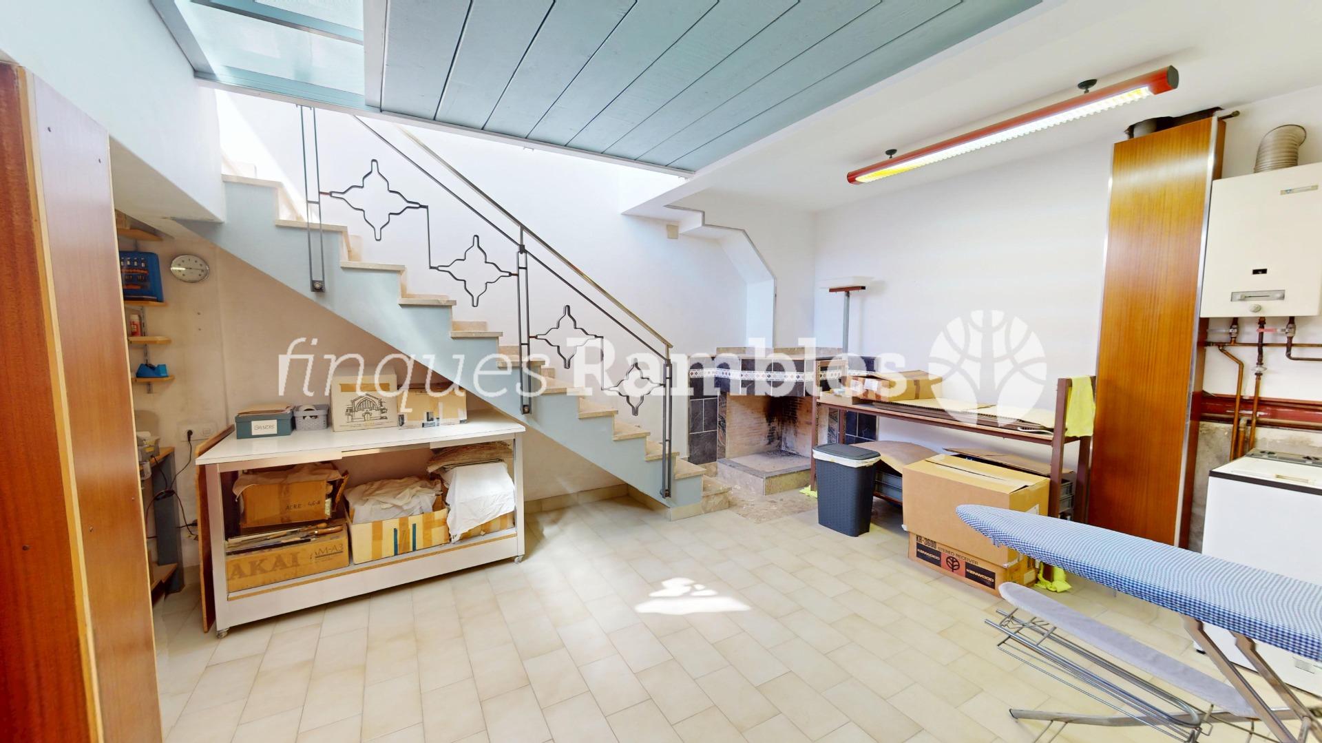 Un gran espai a ple centre d’Igualada – 26