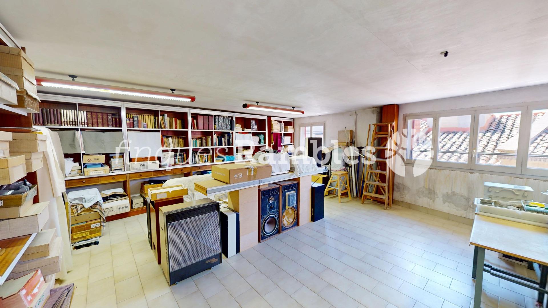 Un gran espai a ple centre d’Igualada – 29