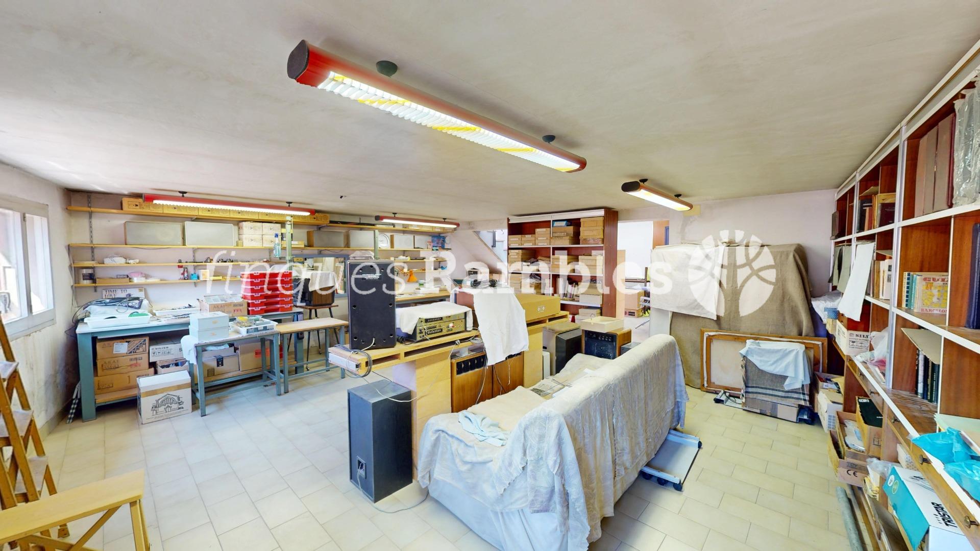 Un gran espai a ple centre d’Igualada – 30