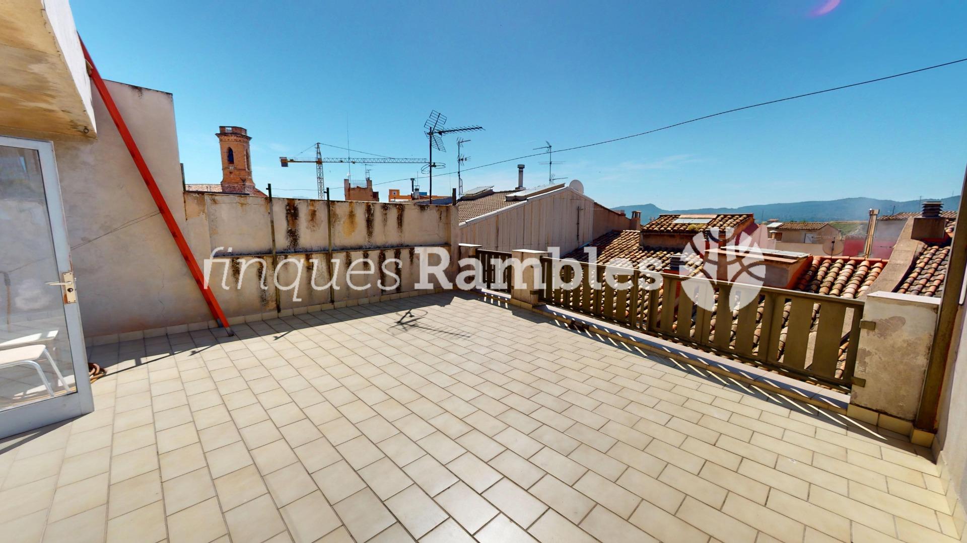 Un gran espai a ple centre d’Igualada – 31