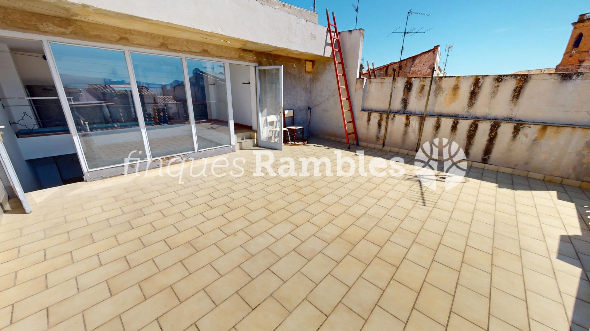 Un gran espai a ple centre d’Igualada – 33