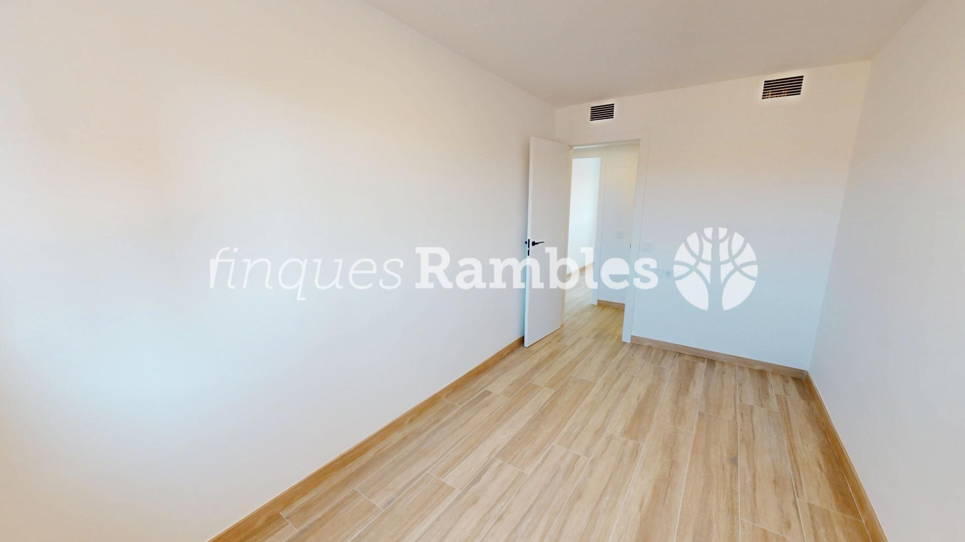 NOVA PROMOCIÓ EN VENDA A PLE CENTRE D´IGUALADA! – 16