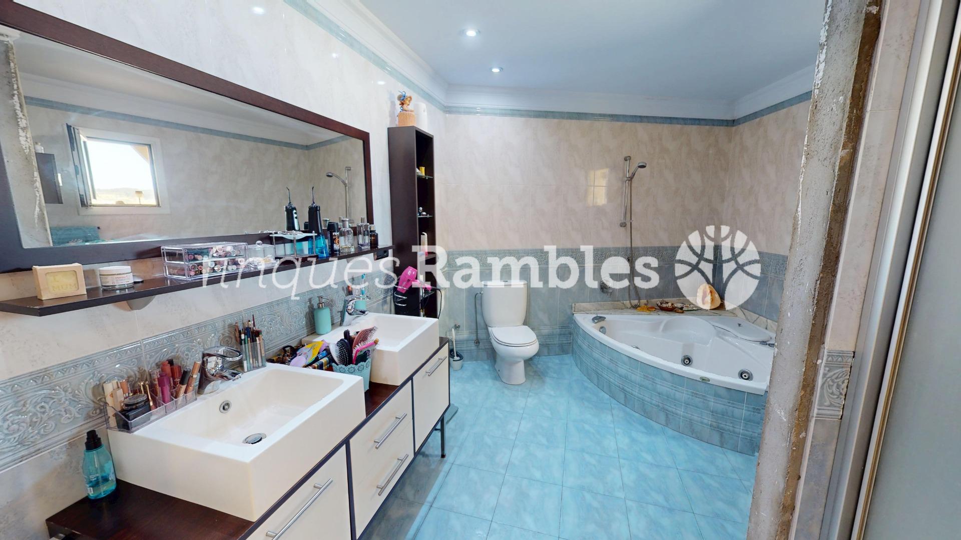 CASA MULTIFAMILIAR EN SANTA MARGARITA DE MONTBUI – 26