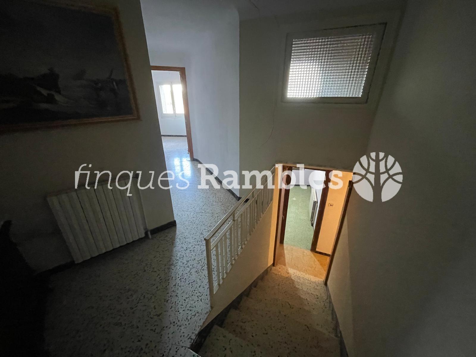 CASA DE POBLE AMB GRANS POSSIBILITATS A MONTMANEU, A POCS MINUTS D’IGUALADA – 13