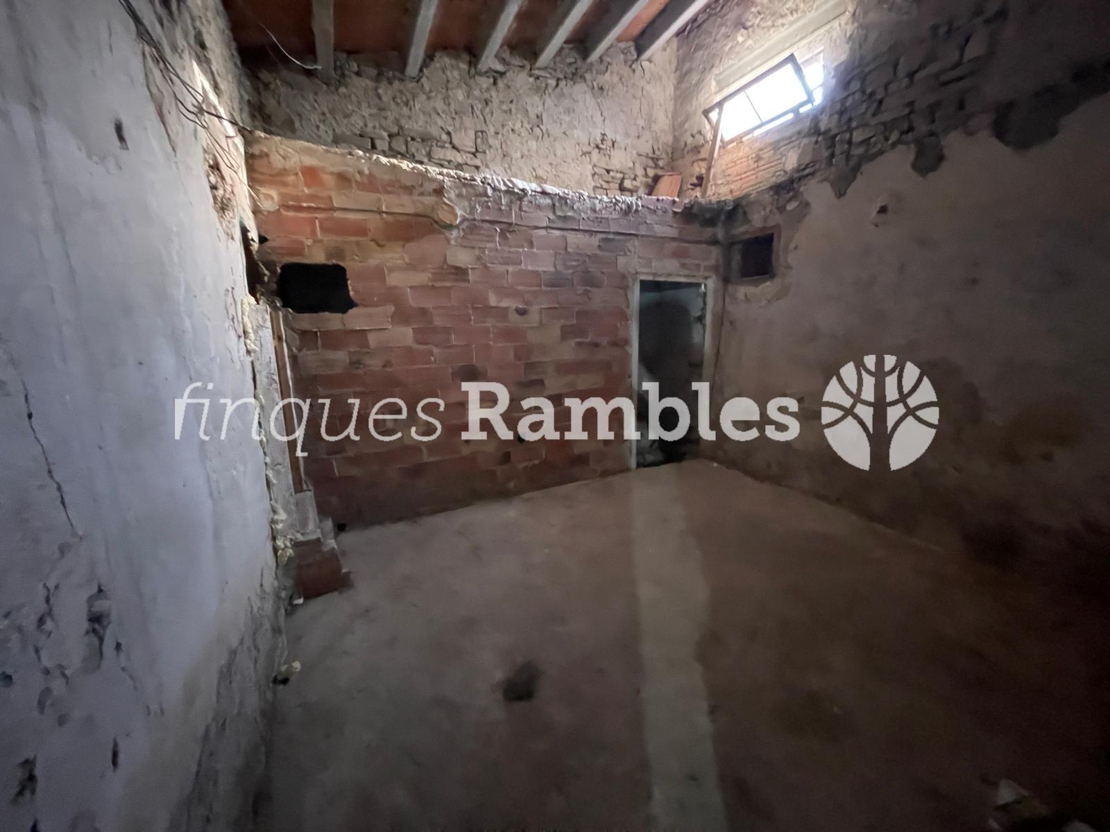 CASA DE POBLE AMB GRANS POSSIBILITATS A MONTMANEU, A POCS MINUTS D’IGUALADA – 20