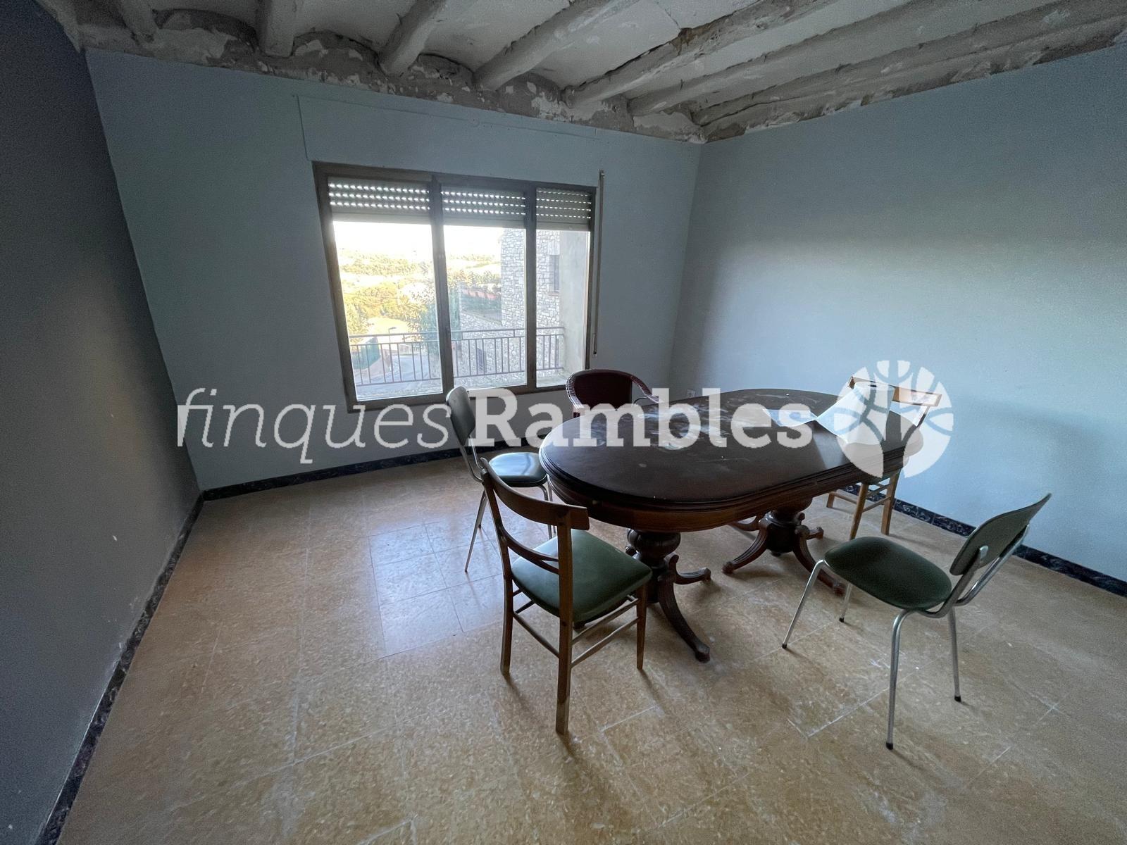 CASA DE POBLE AMB GRANS POSSIBILITATS A MONTMANEU, A POCS MINUTS D’IGUALADA – 3