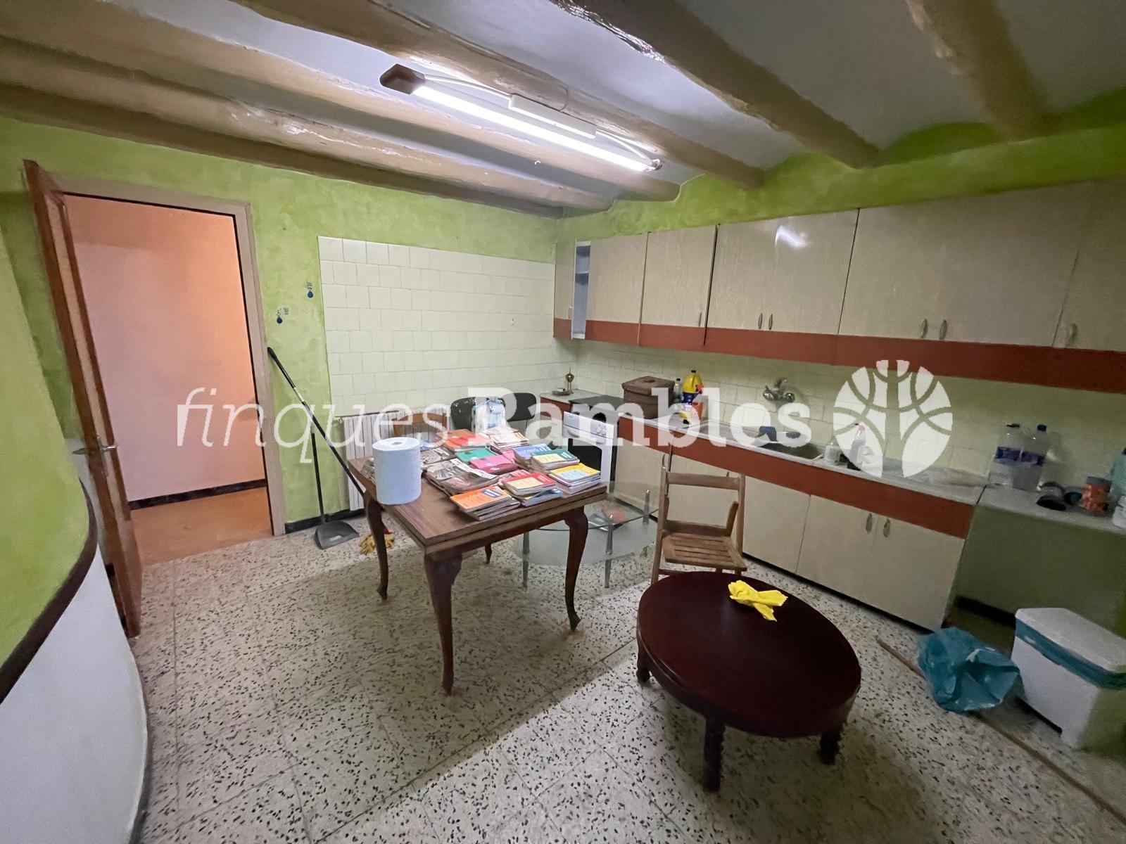 CASA DE POBLE AMB GRANS POSSIBILITATS A MONTMANEU, A POCS MINUTS D’IGUALADA – 5