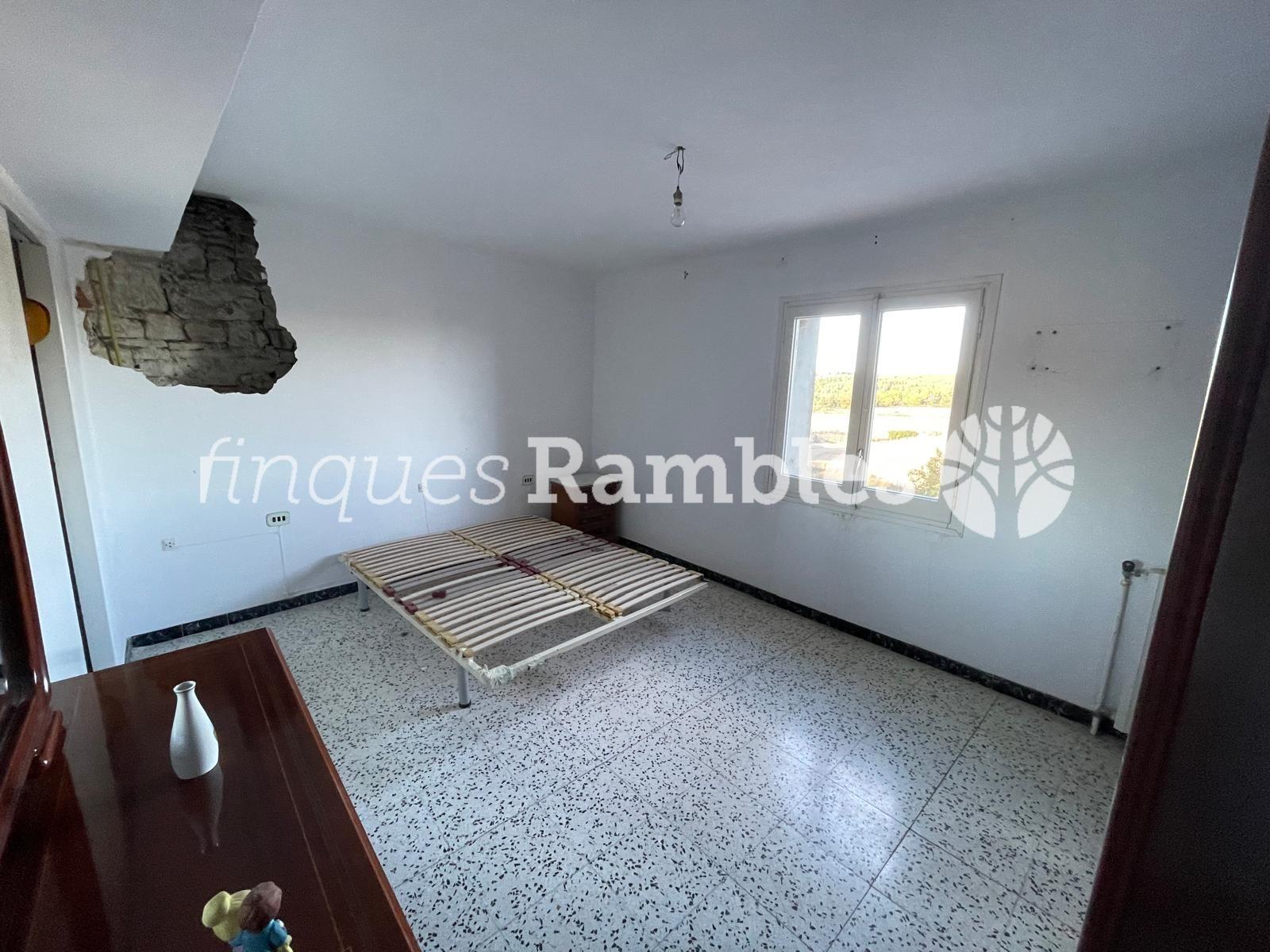 CASA DE POBLE AMB GRANS POSSIBILITATS A MONTMANEU, A POCS MINUTS D’IGUALADA – 7