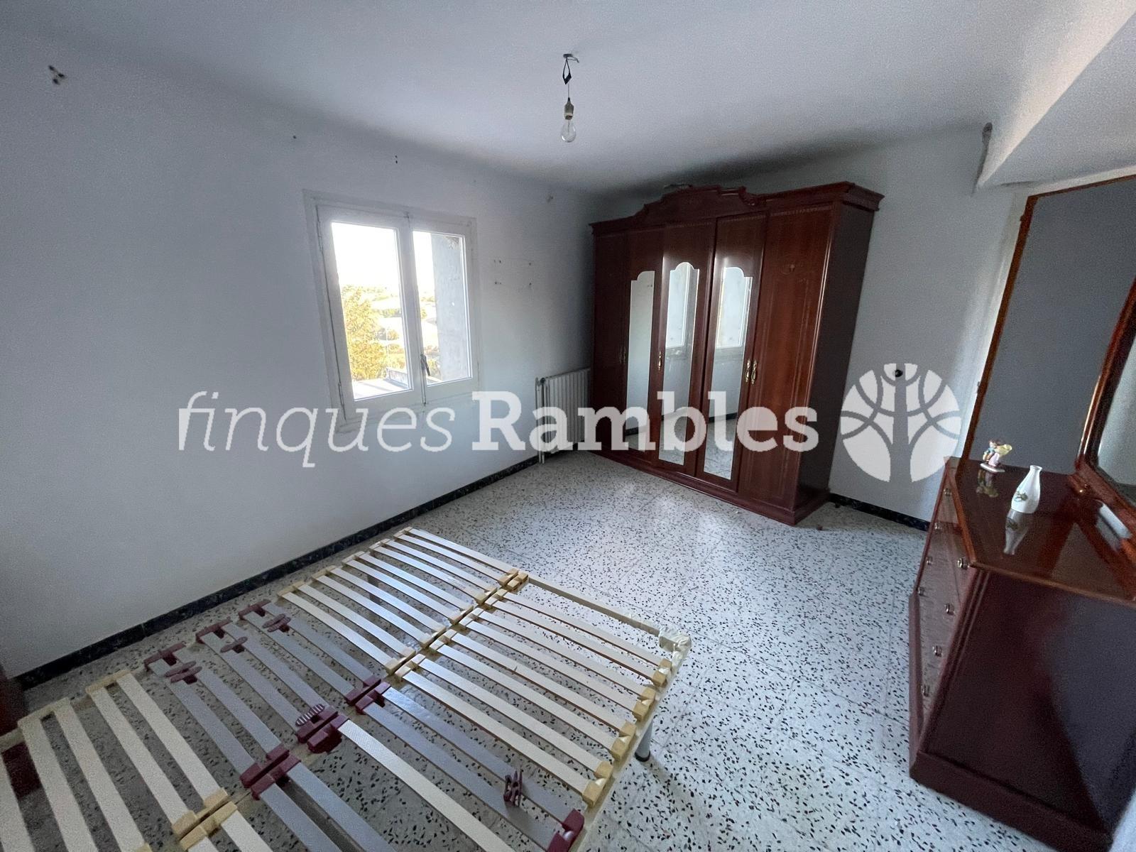 CASA DE POBLE AMB GRANS POSSIBILITATS A MONTMANEU, A POCS MINUTS D’IGUALADA – 9