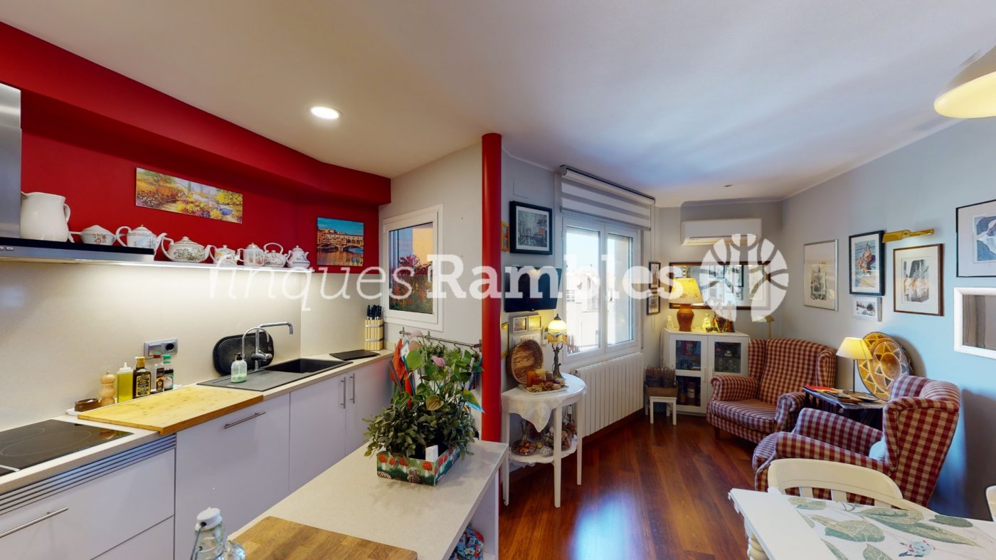 PIS REFORMAT ZONA POBLE SEC – 11