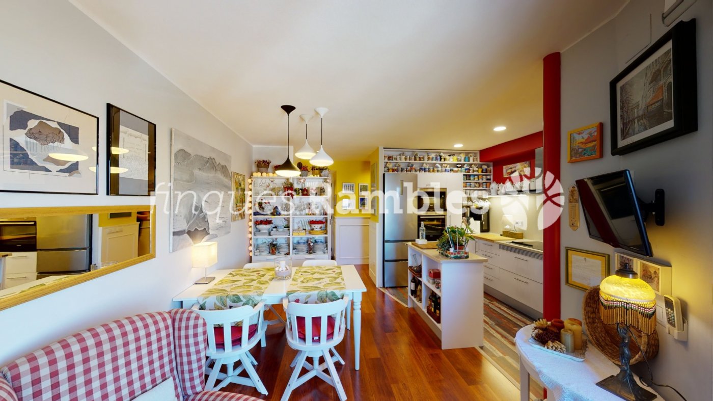 PIS REFORMAT ZONA POBLE SEC – 15