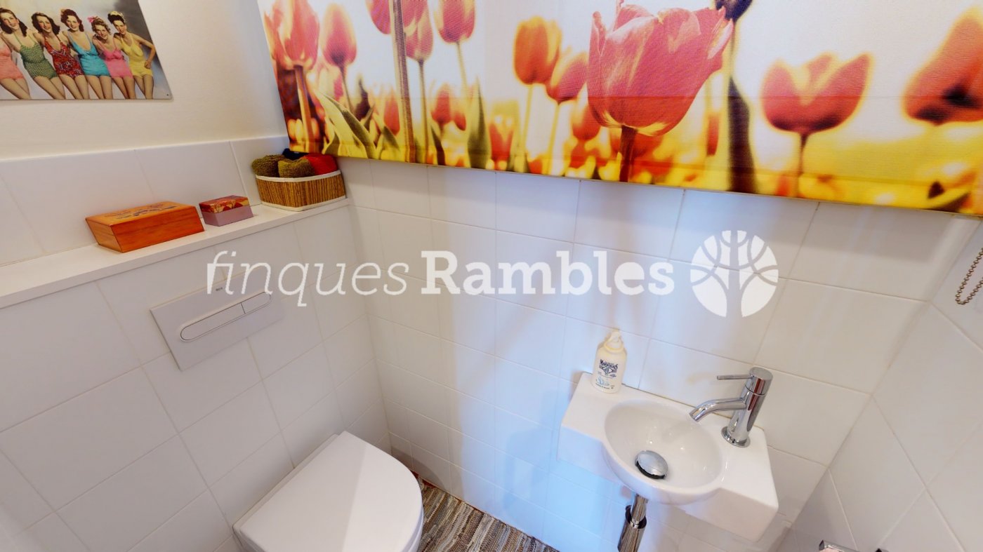 PIS REFORMAT ZONA POBLE SEC – 20