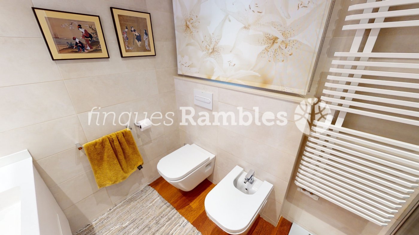 PIS REFORMAT ZONA POBLE SEC – 26