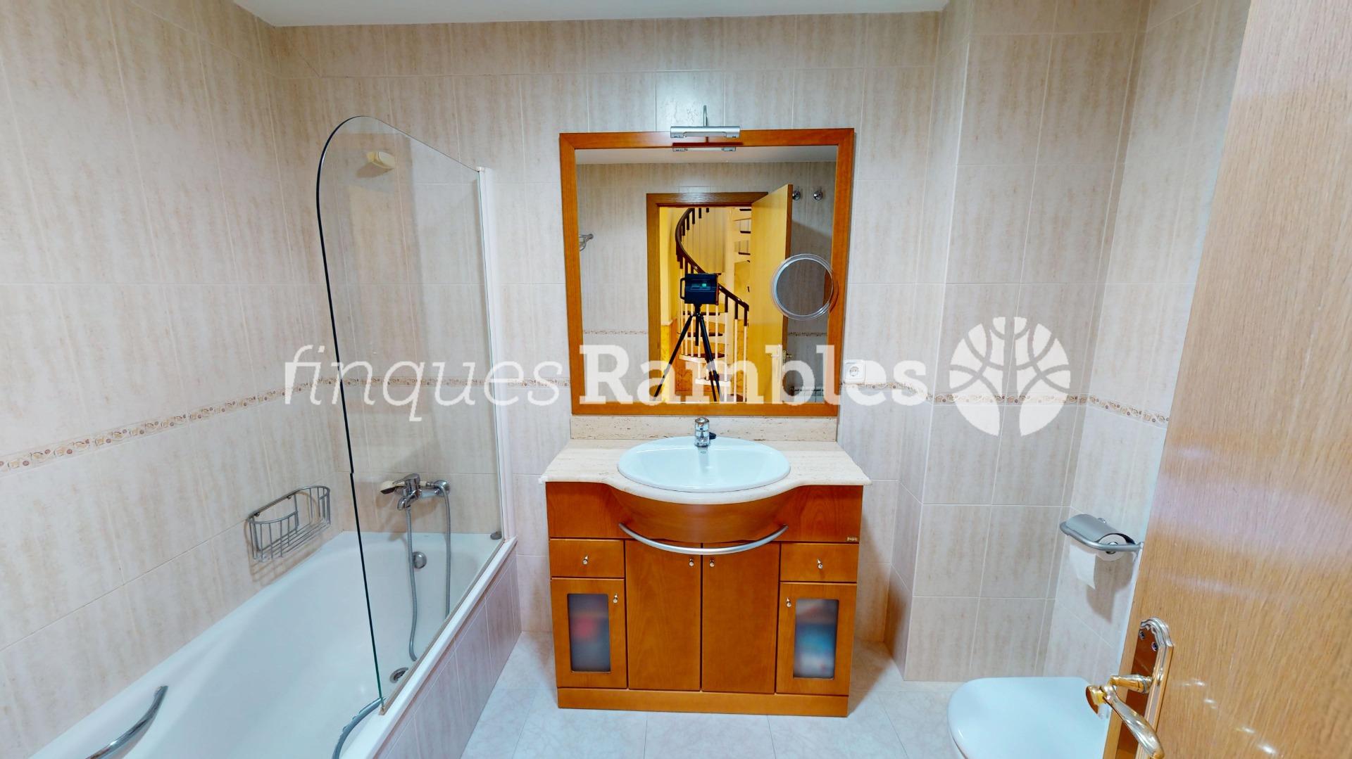 Dúplex – Vilanova del Cami (Barri La Pau) – 16