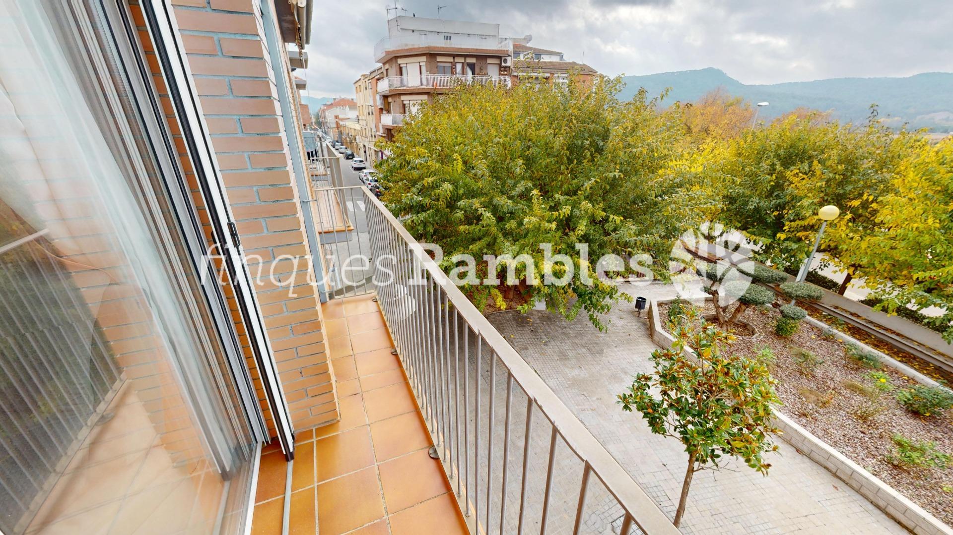 Dúplex – Vilanova del Cami (Barri La Pau) – 8