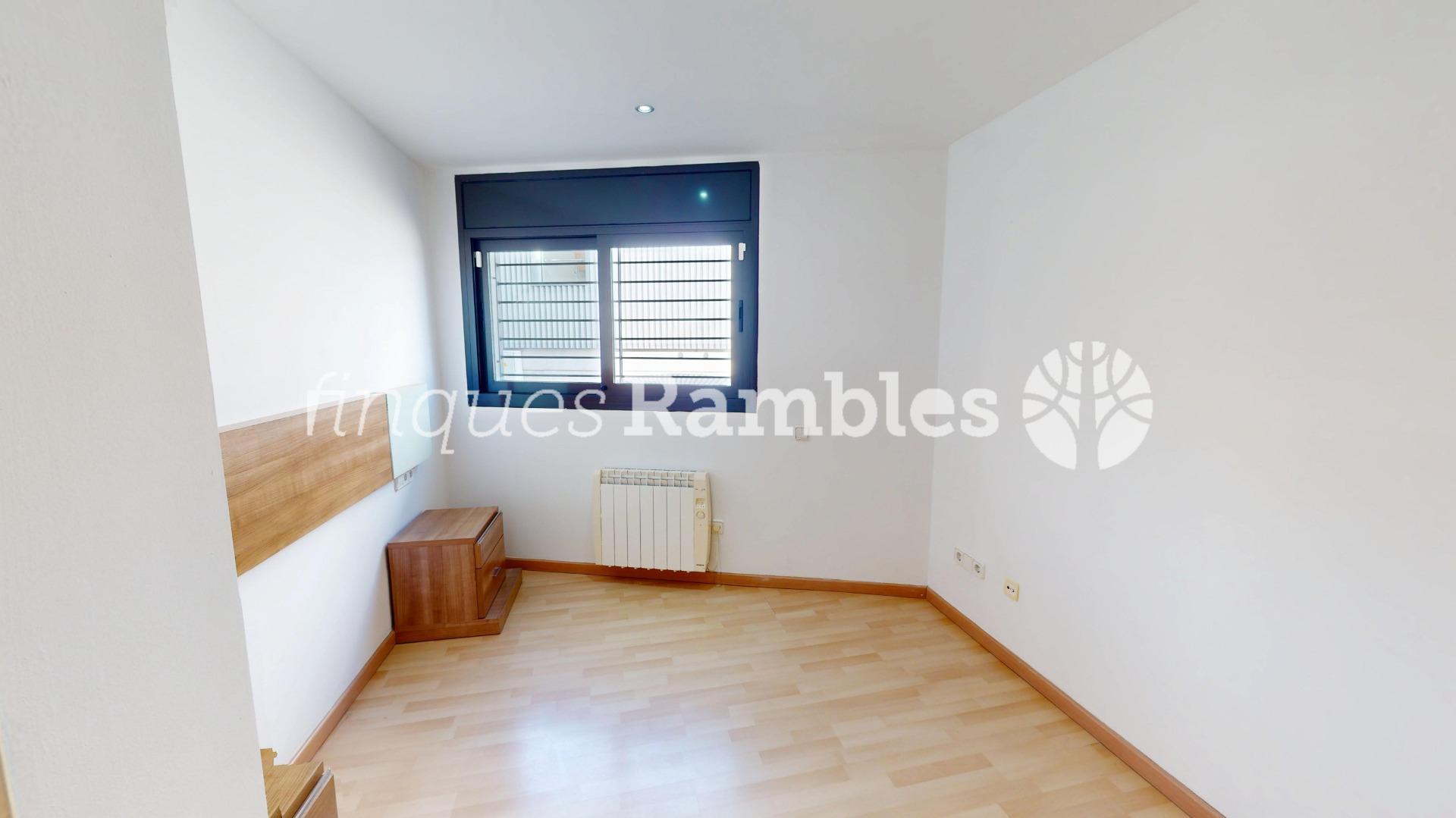 Independitza’t amb terrassa i vistes! – 10