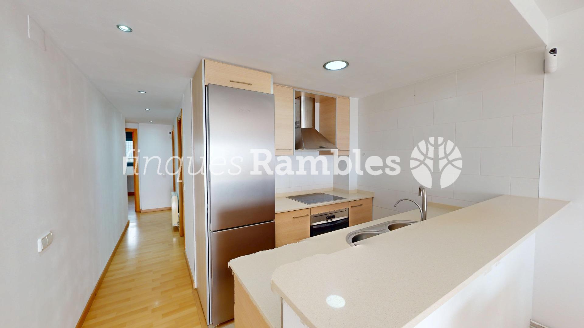 Independitza’t amb terrassa i vistes! – 5