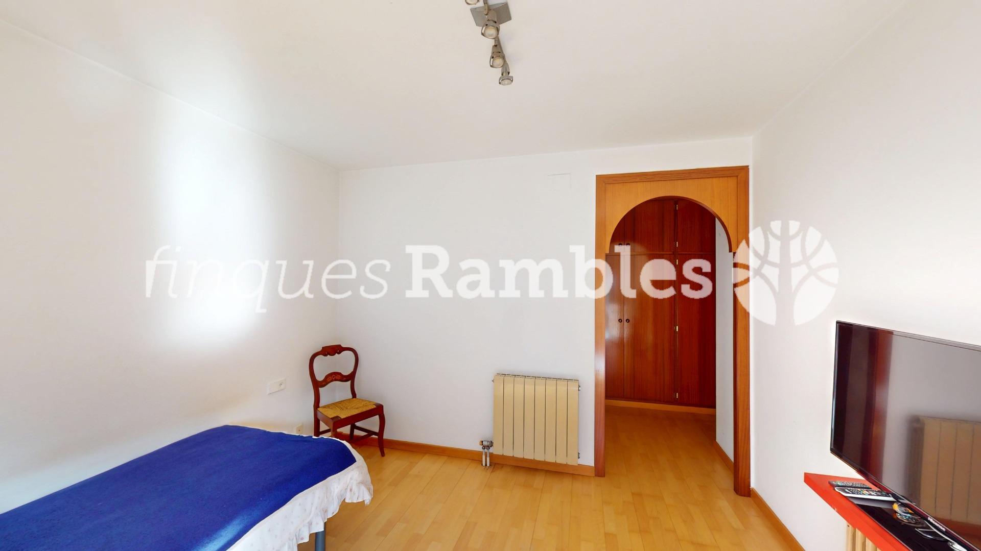 PIS ZONA SET CAMINS – 18