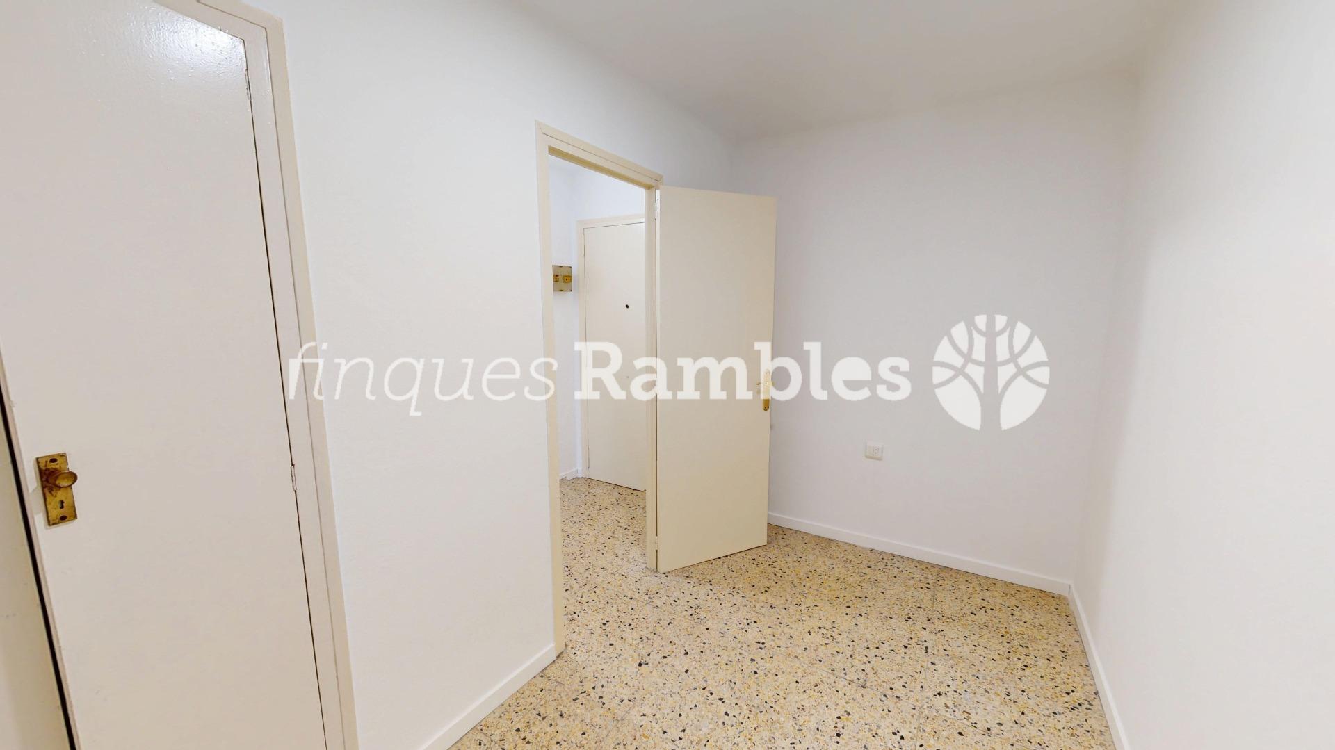 PIS AL CENTRE D´IGUALADA AMB BONES VISTES – 5