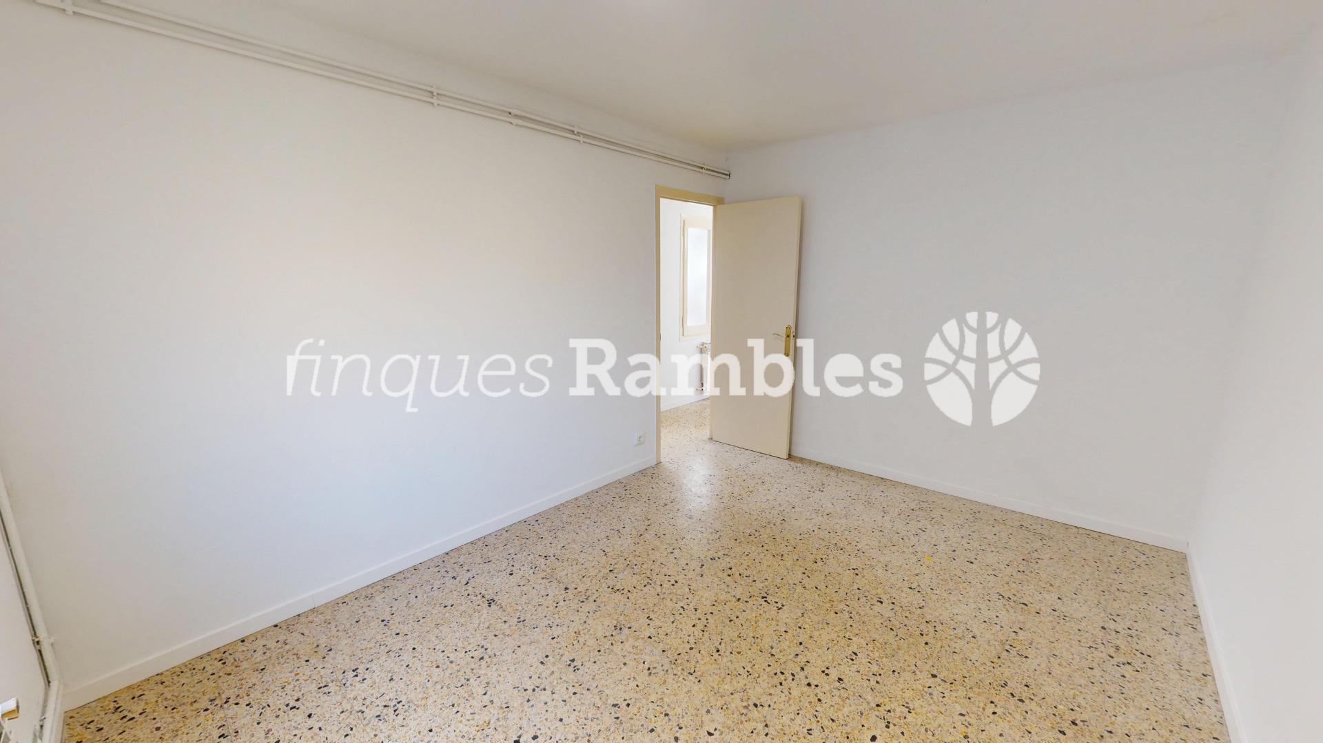 PIS AL CENTRE D´IGUALADA AMB BONES VISTES – 8