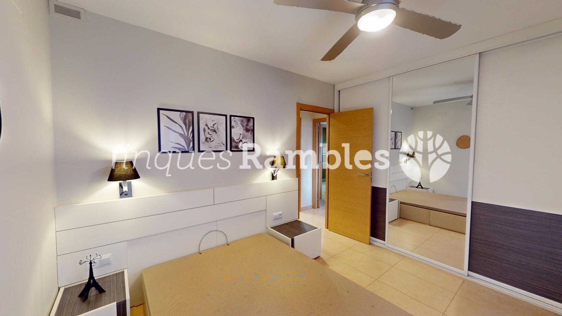 MAGNIFIC PIS EN VENTA AL BARRI DE LES FLORS – 18