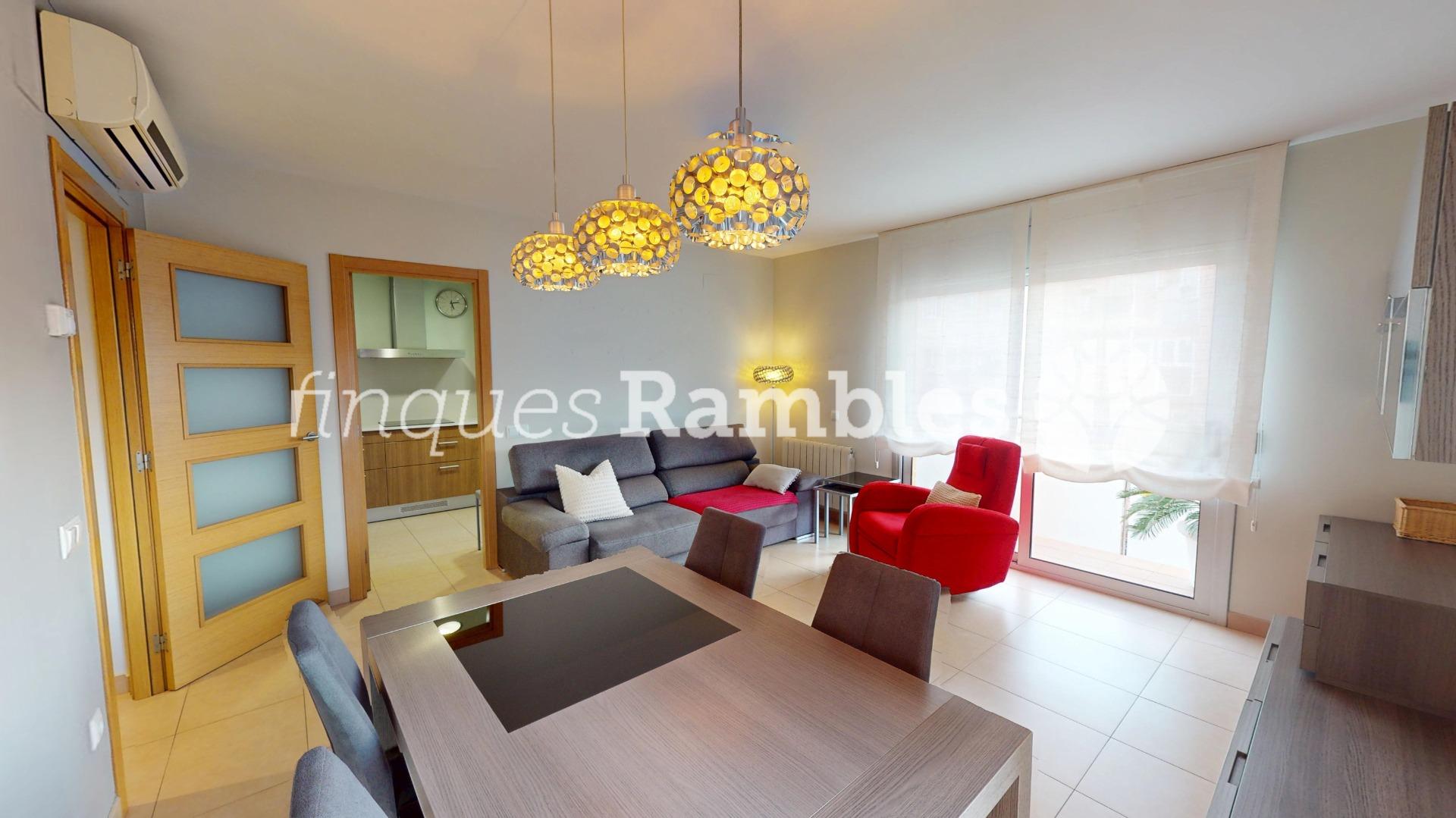 MAGNIFIC PIS EN VENTA AL BARRI DE LES FLORS – 3