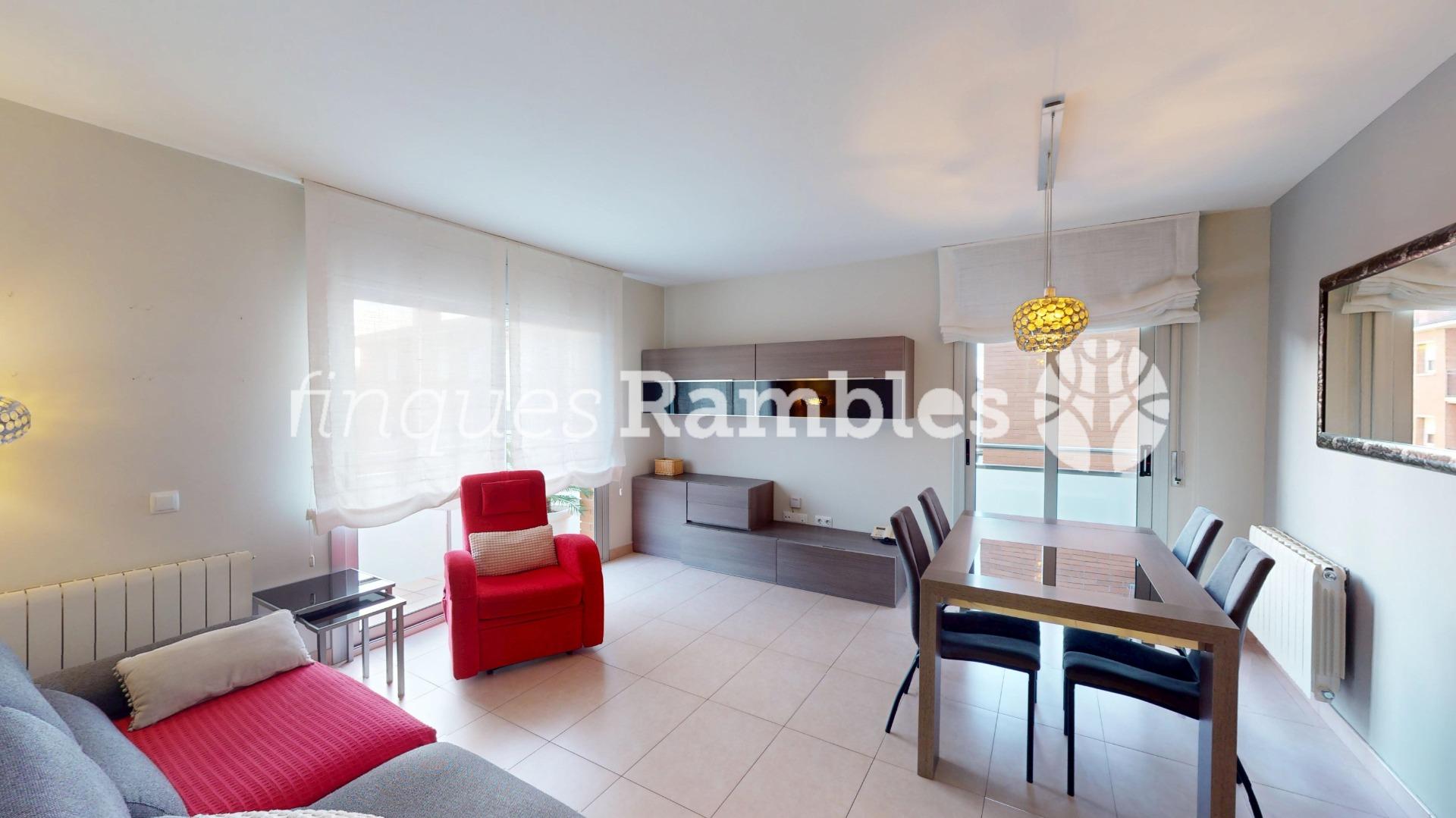 MAGNIFIC PIS EN VENTA AL BARRI DE LES FLORS – 5