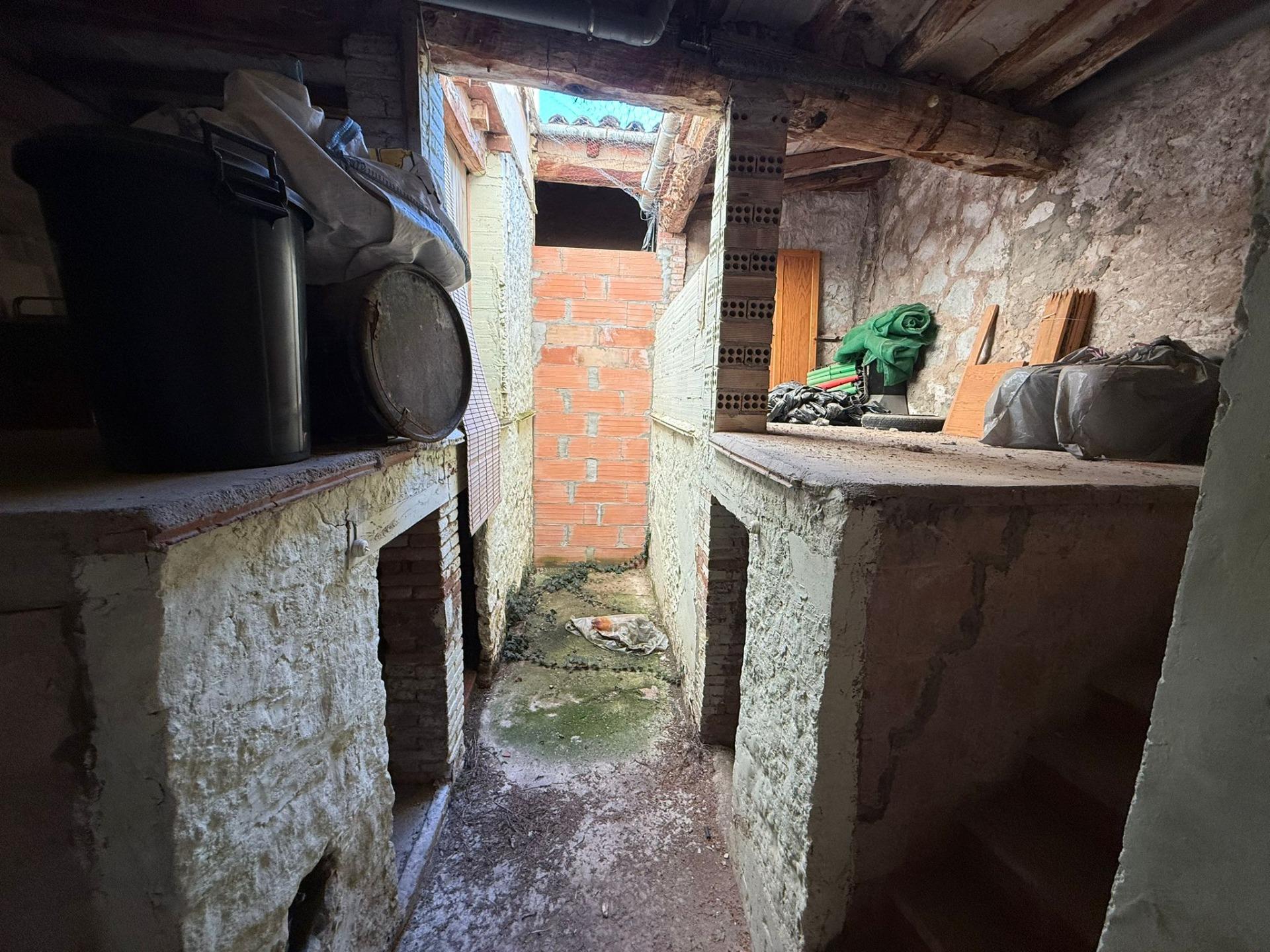 CASA AMB GARATGE I DOS PISOS INDEPENDENTS A SANT MARTÍ DE TOUS! – 14