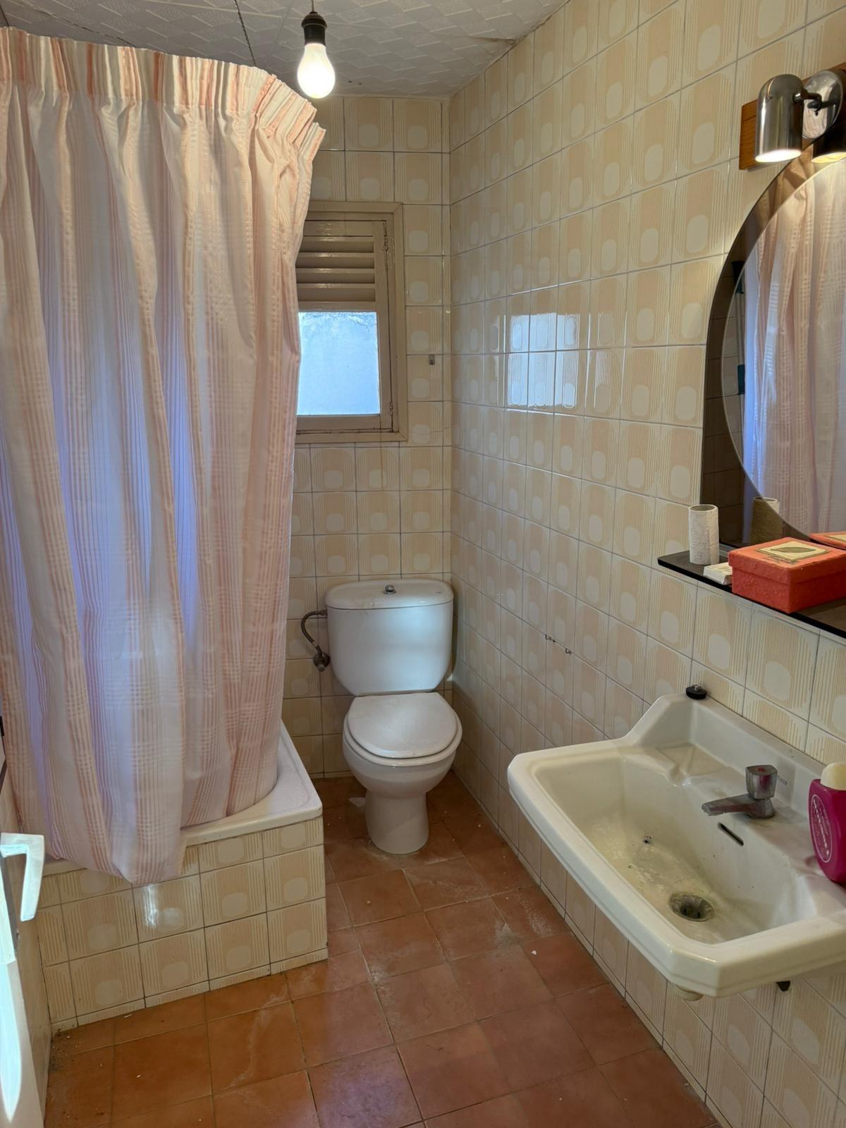 CASA AMB GARATGE I DOS PISOS INDEPENDENTS A SANT MARTÍ DE TOUS! – 22