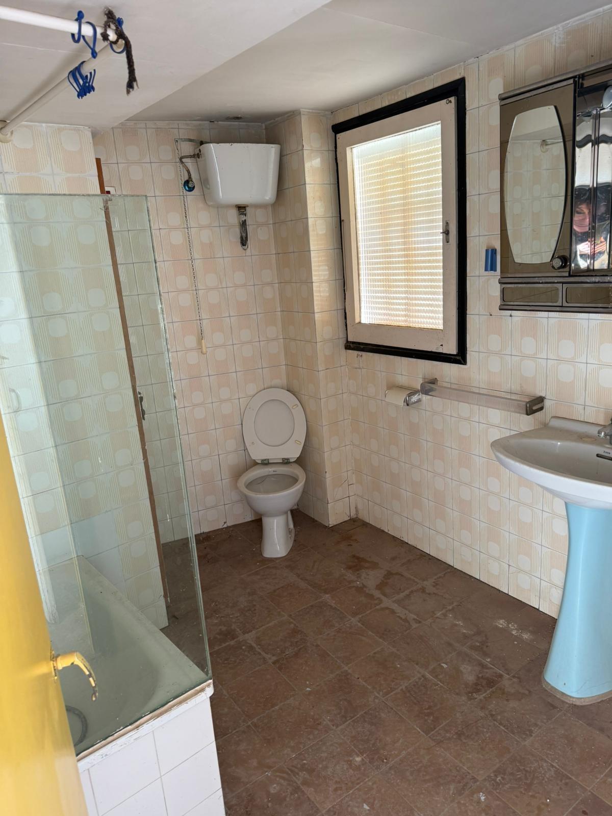 CASA AMB GARATGE I DOS PISOS INDEPENDENTS A SANT MARTÍ DE TOUS! – 24