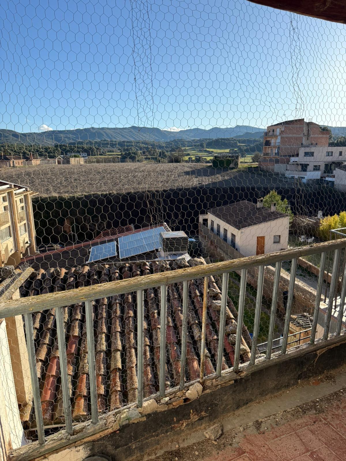 CASA AMB GARATGE I DOS PISOS INDEPENDENTS A SANT MARTÍ DE TOUS! – 26