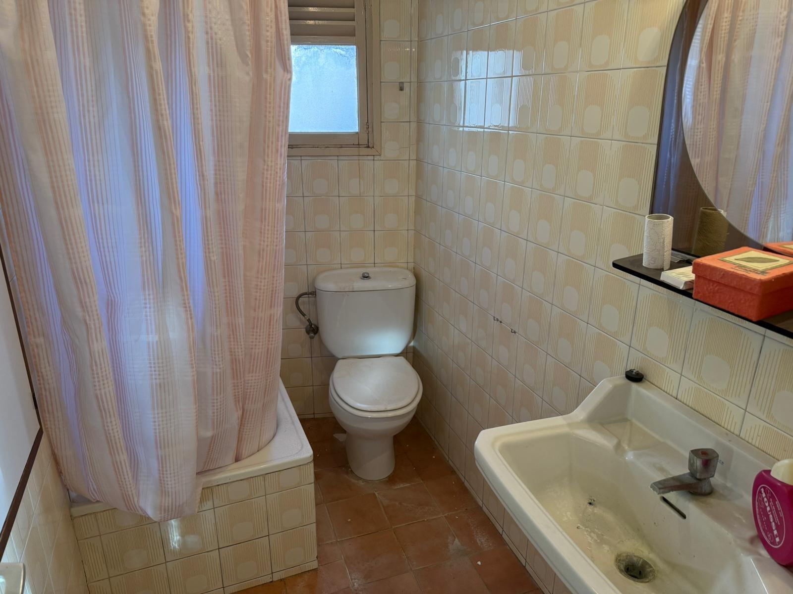 CASA AMB GARATGE I DOS PISOS INDEPENDENTS A SANT MARTÍ DE TOUS! – 30