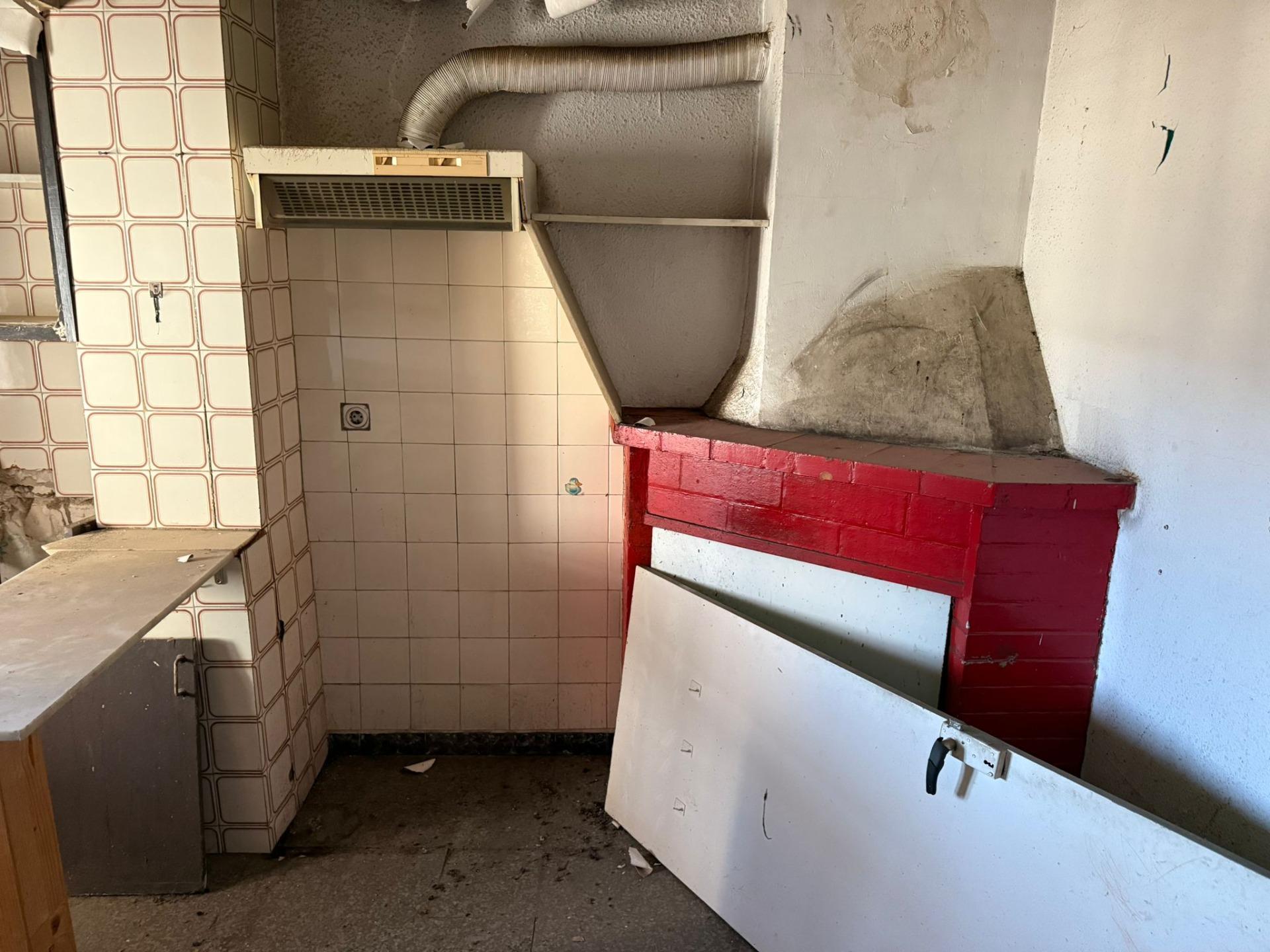 CASA AMB GARATGE I DOS PISOS INDEPENDENTS A SANT MARTÍ DE TOUS! – 32