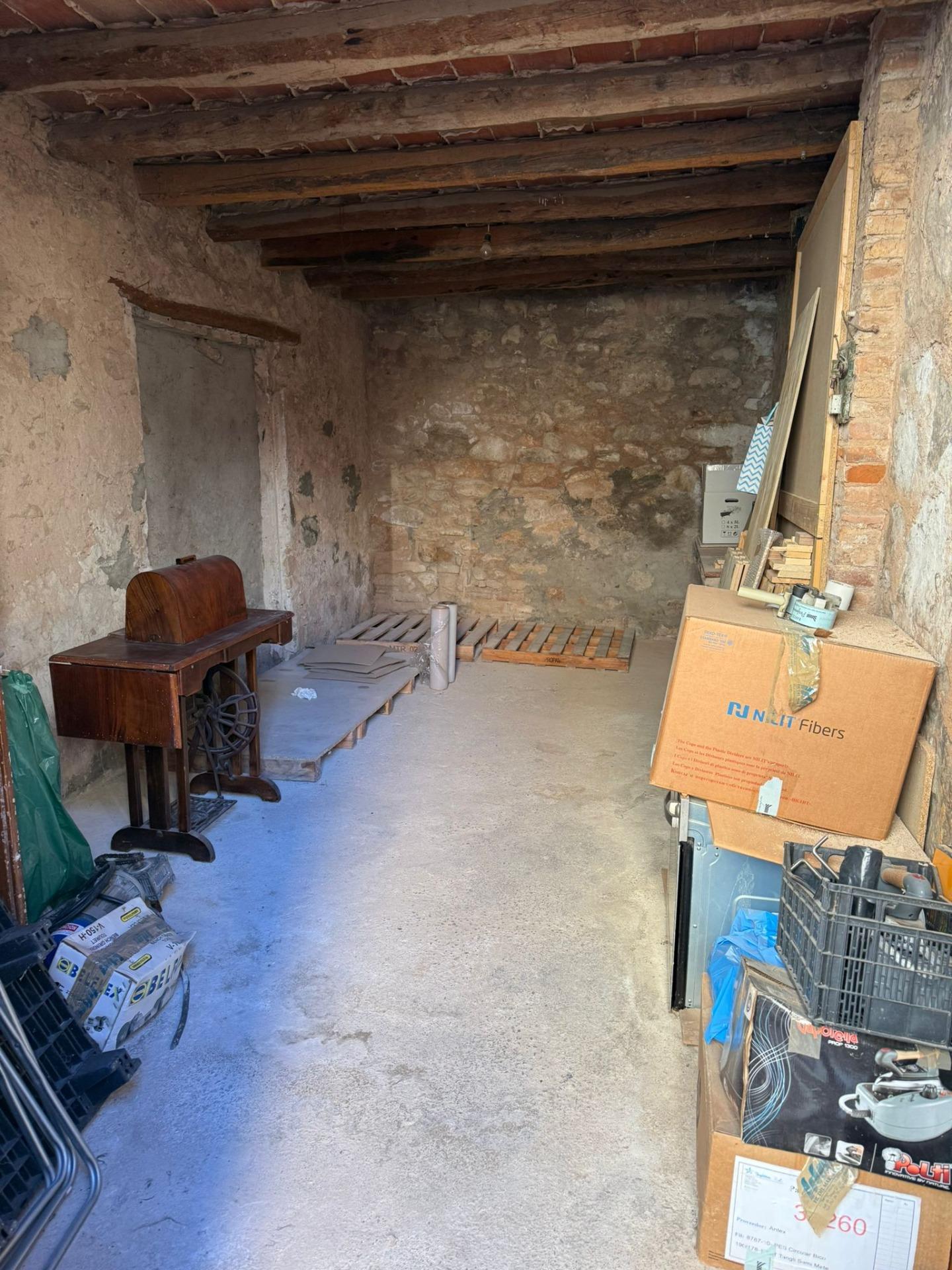 CASA AMB GARATGE I DOS PISOS INDEPENDENTS A SANT MARTÍ DE TOUS! – 36