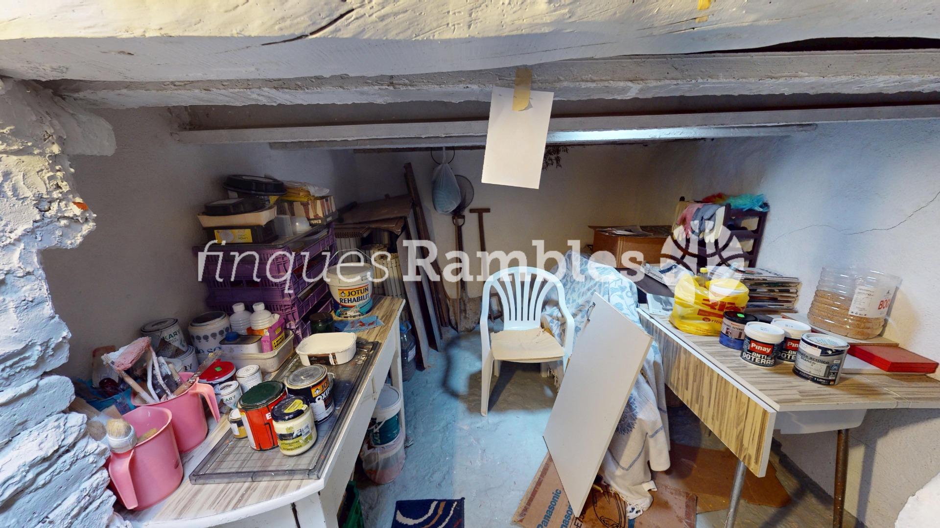 CASA AMB 3 PISOS AL CENTRE D’IGUALADA – 12