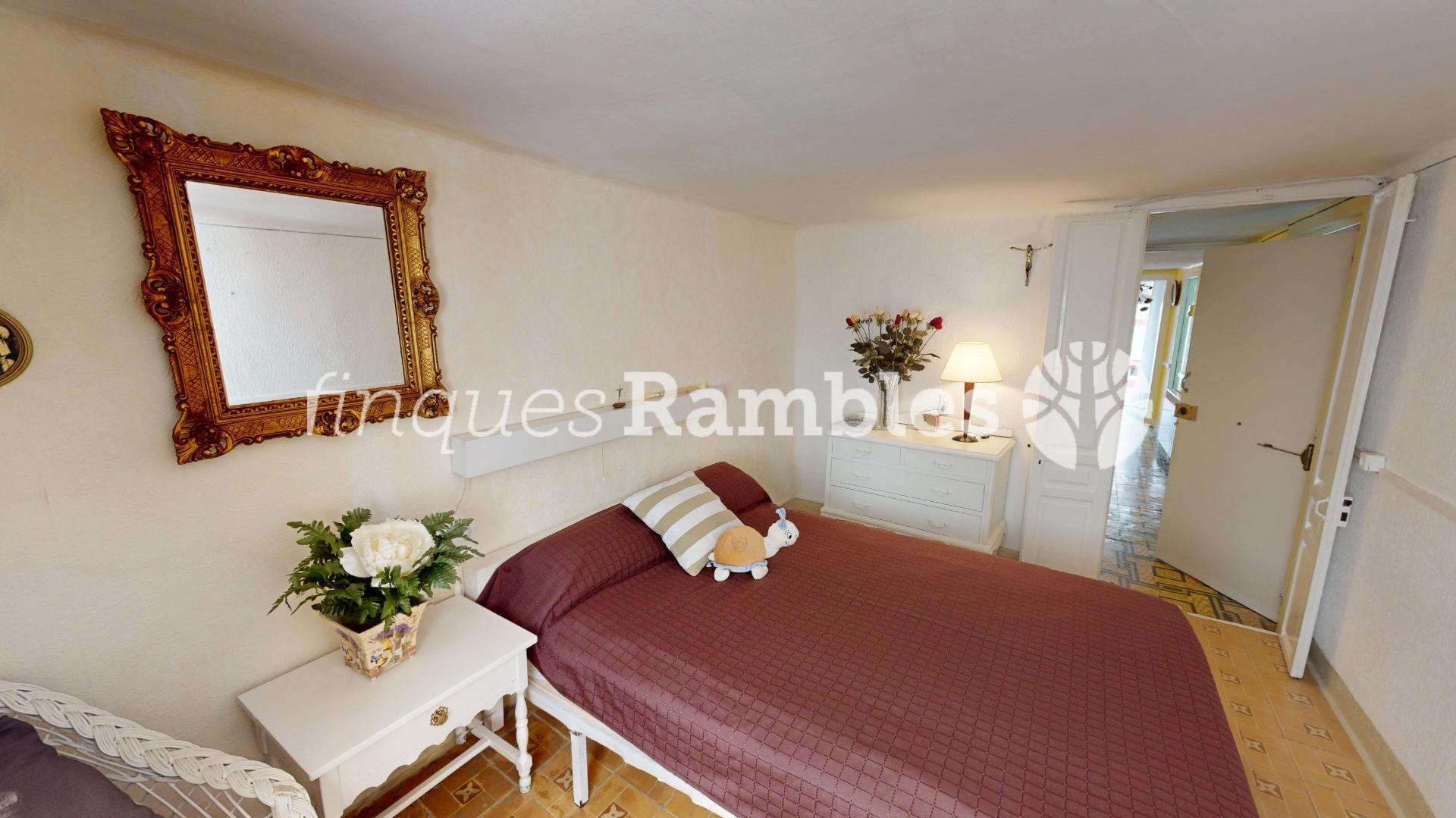 CASA AMB 3 PISOS AL CENTRE D’IGUALADA – 17