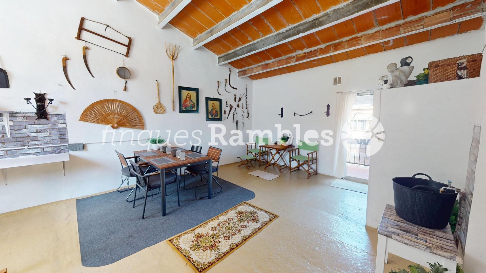 CASA AMB 3 PISOS AL CENTRE D’IGUALADA – 2