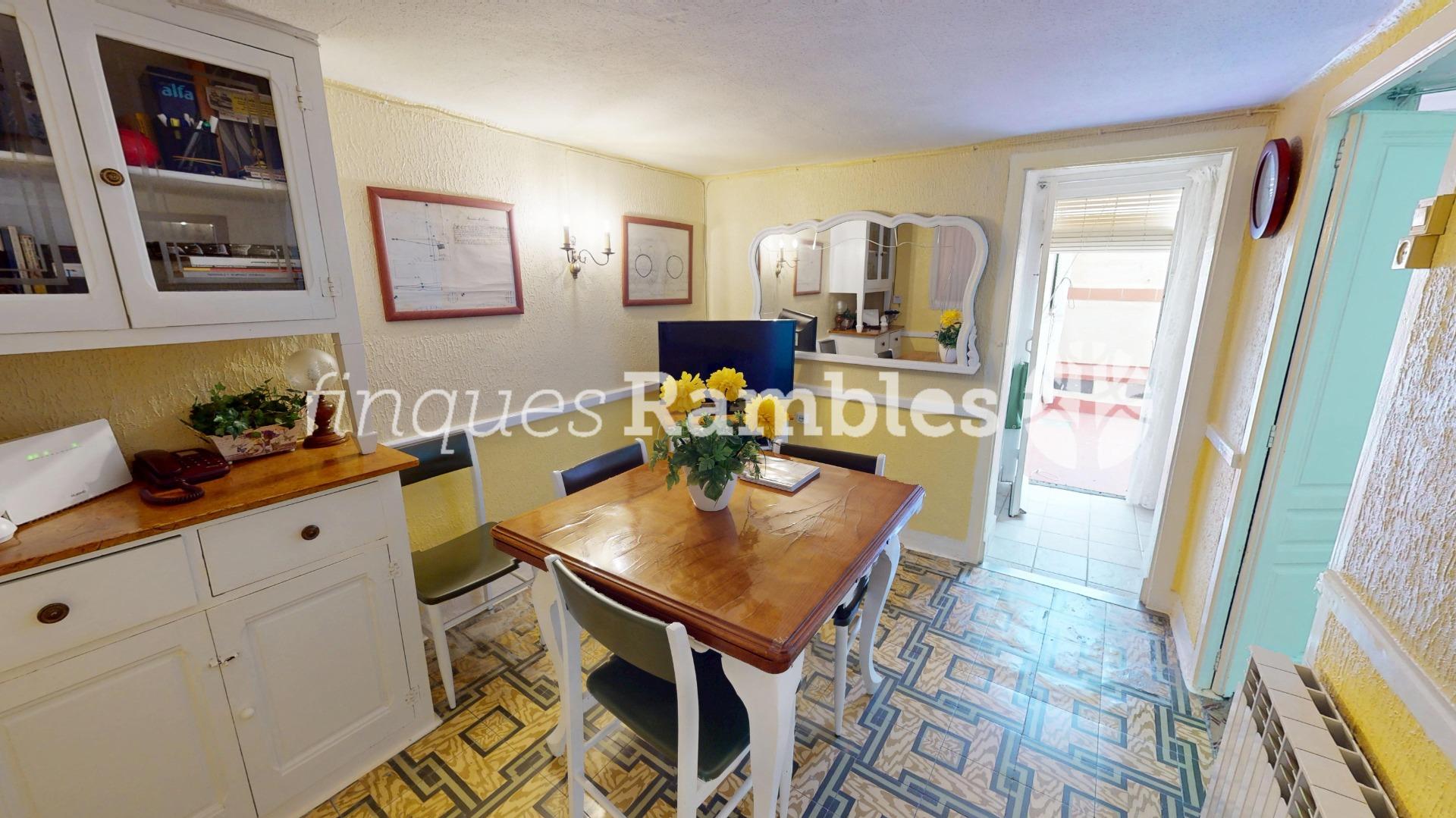 CASA AMB 3 PISOS AL CENTRE D’IGUALADA – 21