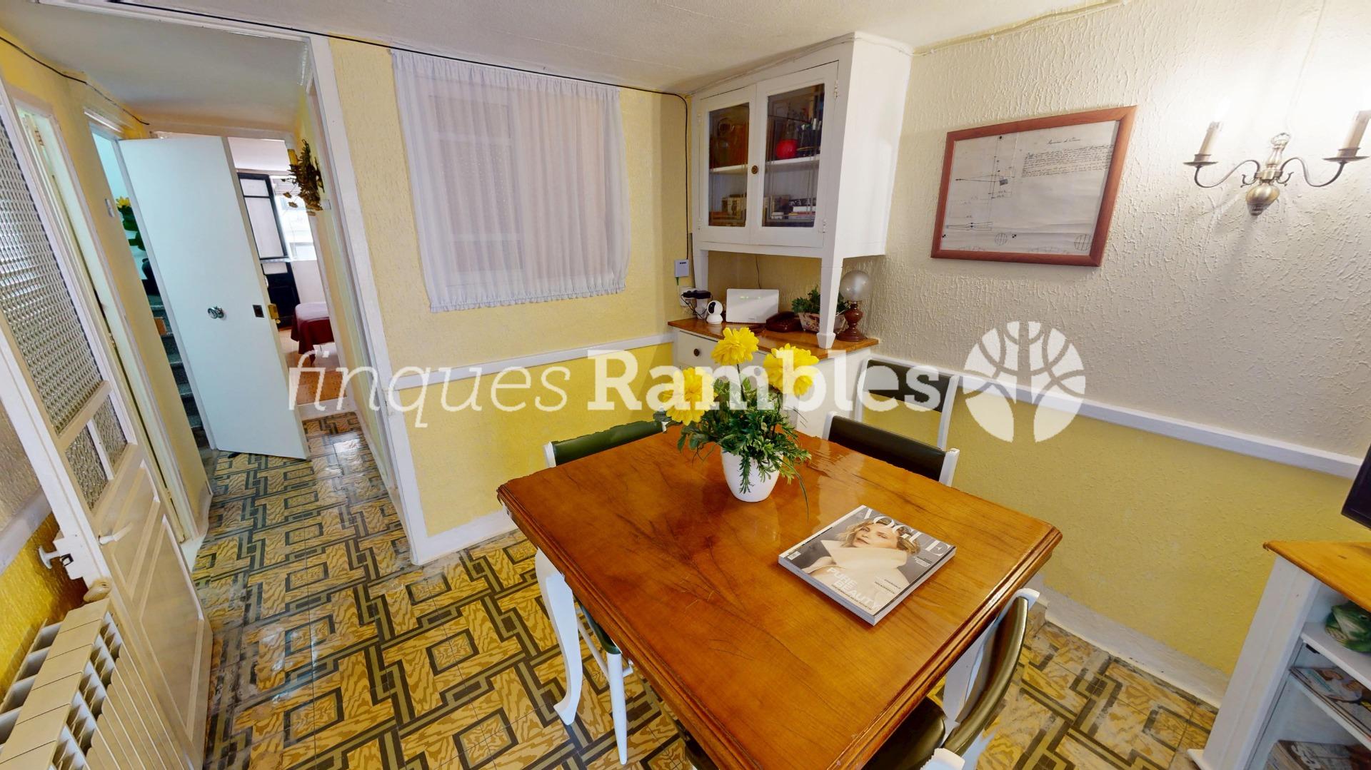 CASA AMB 3 PISOS AL CENTRE D’IGUALADA – 22