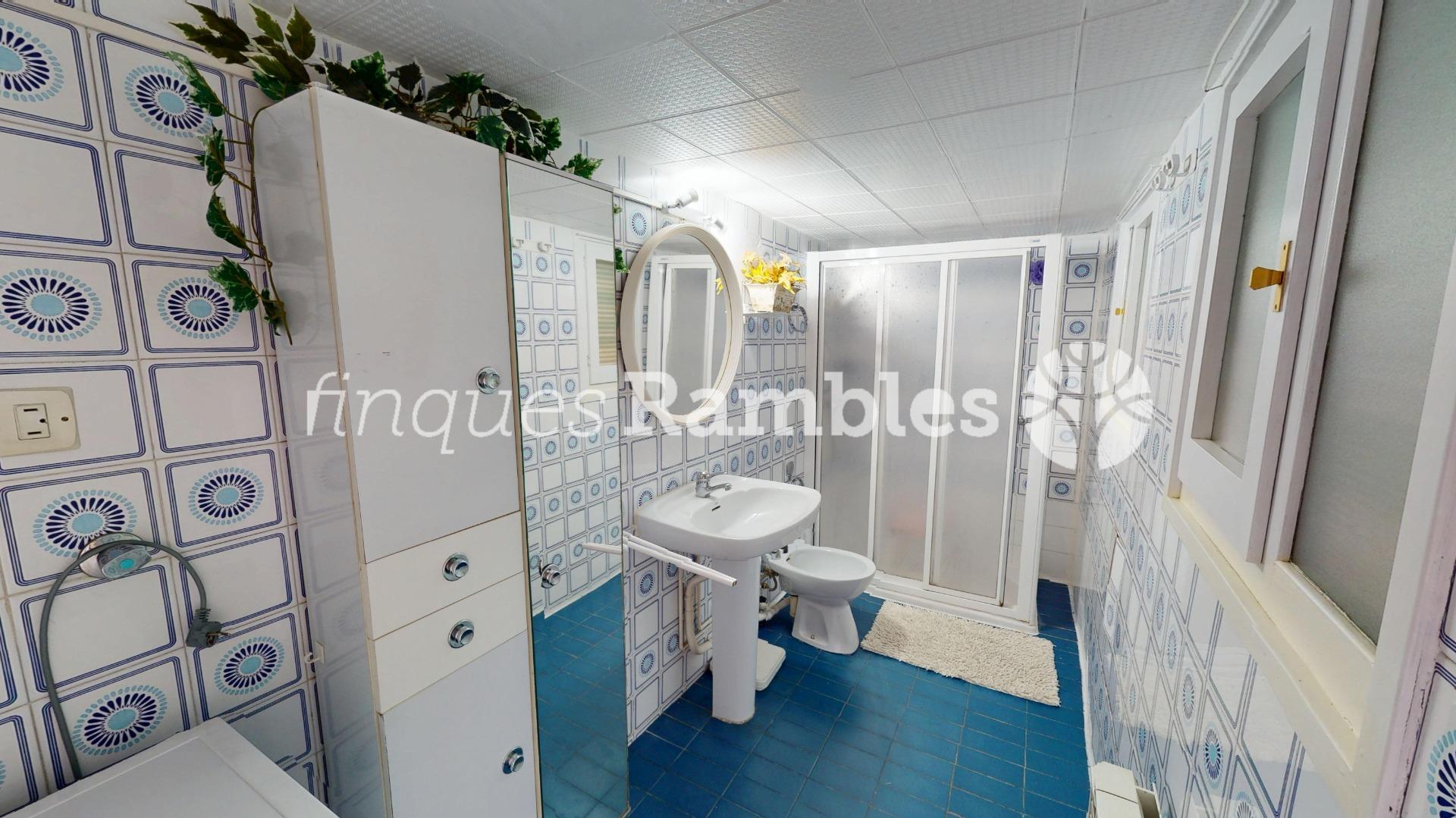 CASA AMB 3 PISOS AL CENTRE D’IGUALADA – 25