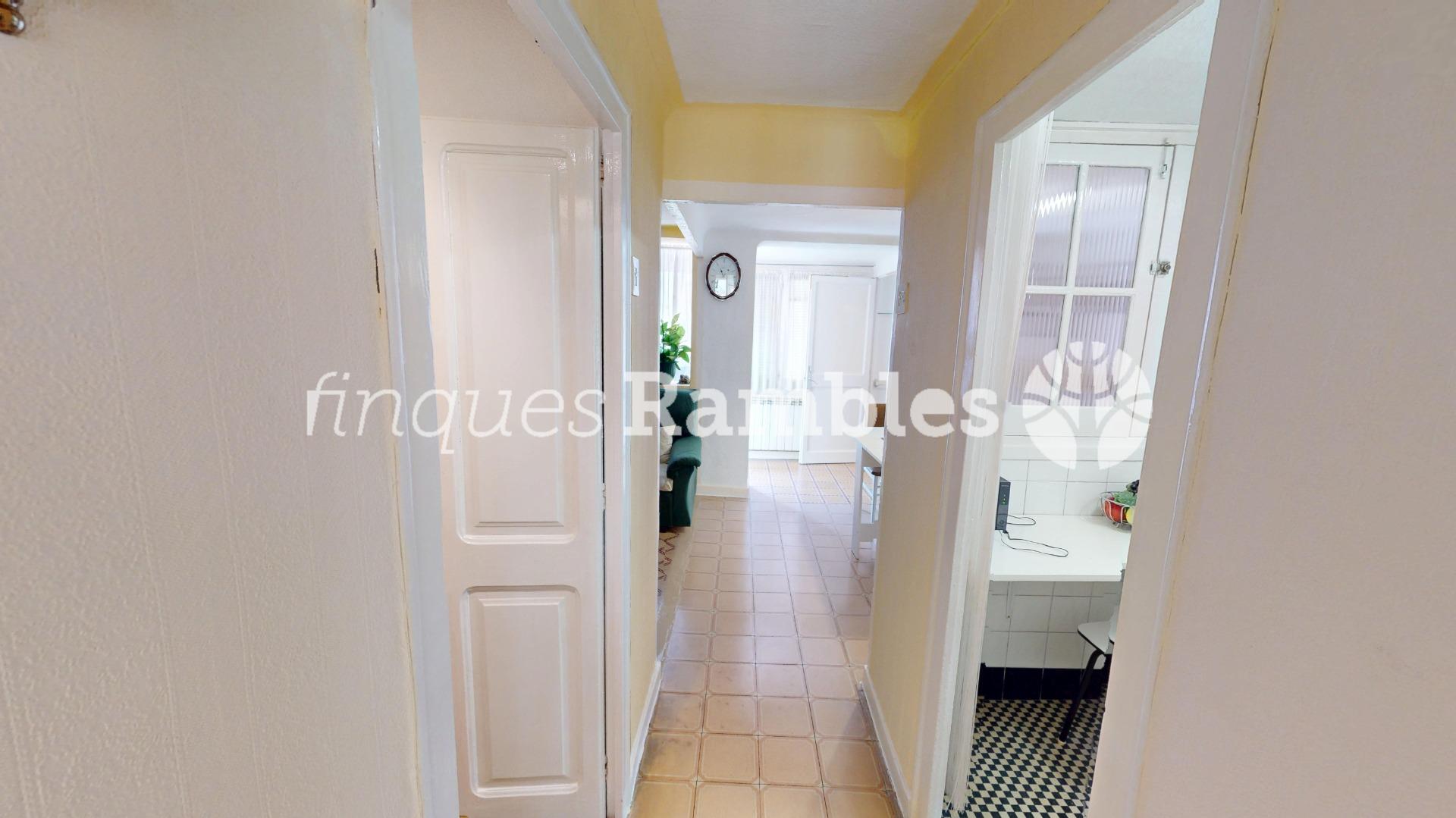 CASA AMB 3 PISOS AL CENTRE D’IGUALADA – 33