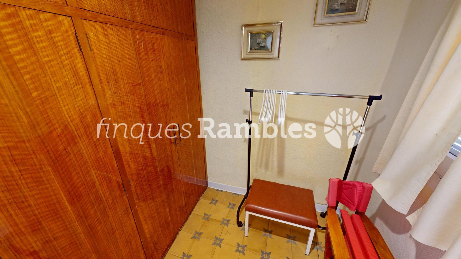 CASA AMB 3 PISOS AL CENTRE D’IGUALADA – 36