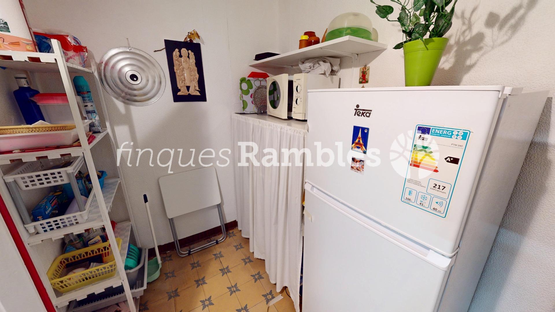 CASA AMB 3 PISOS AL CENTRE D’IGUALADA – 38