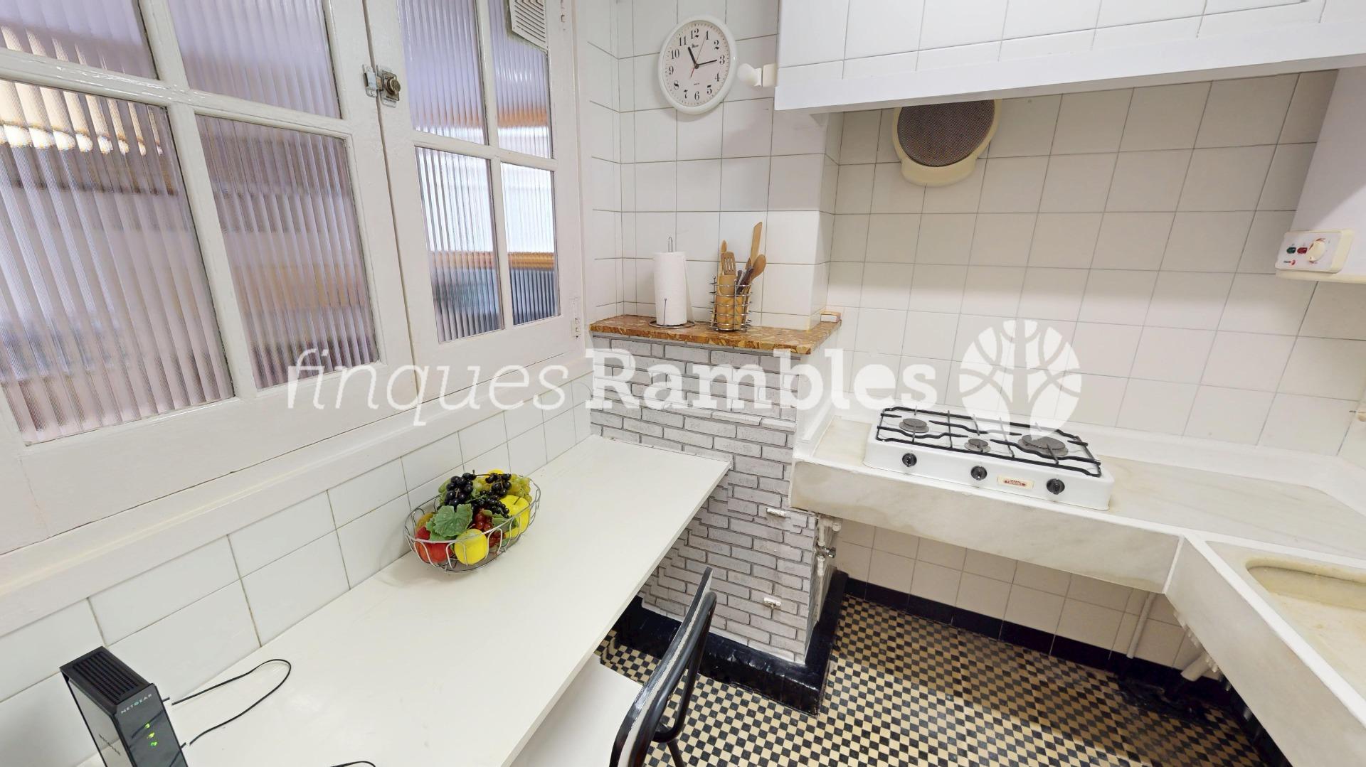 CASA AMB 3 PISOS AL CENTRE D’IGUALADA – 40