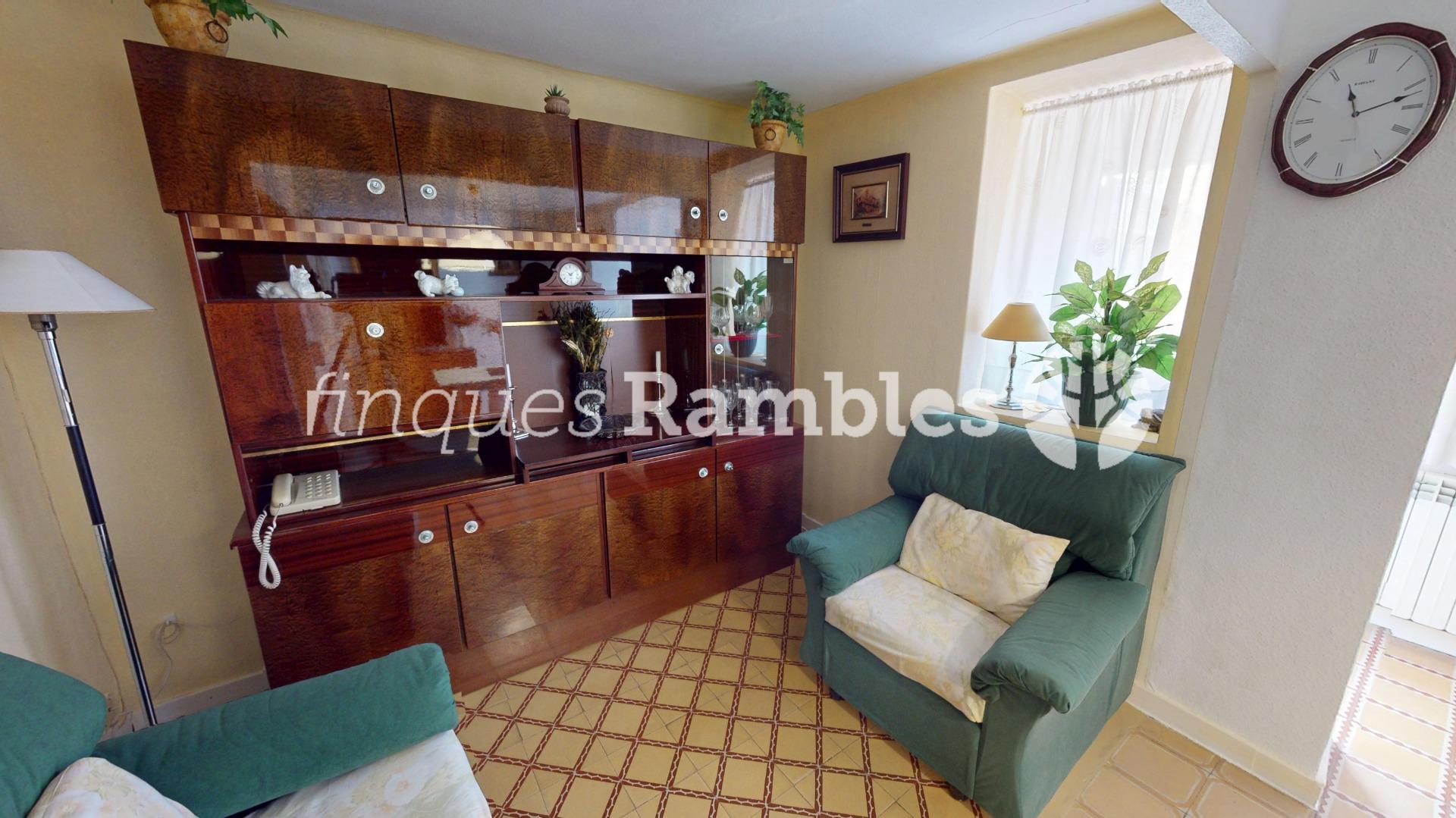 CASA AMB 3 PISOS AL CENTRE D’IGUALADA – 43